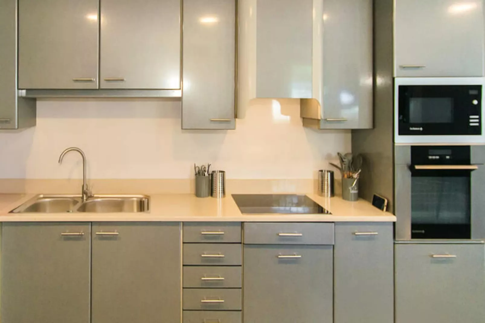 Maison à Roses-Niet-getagd