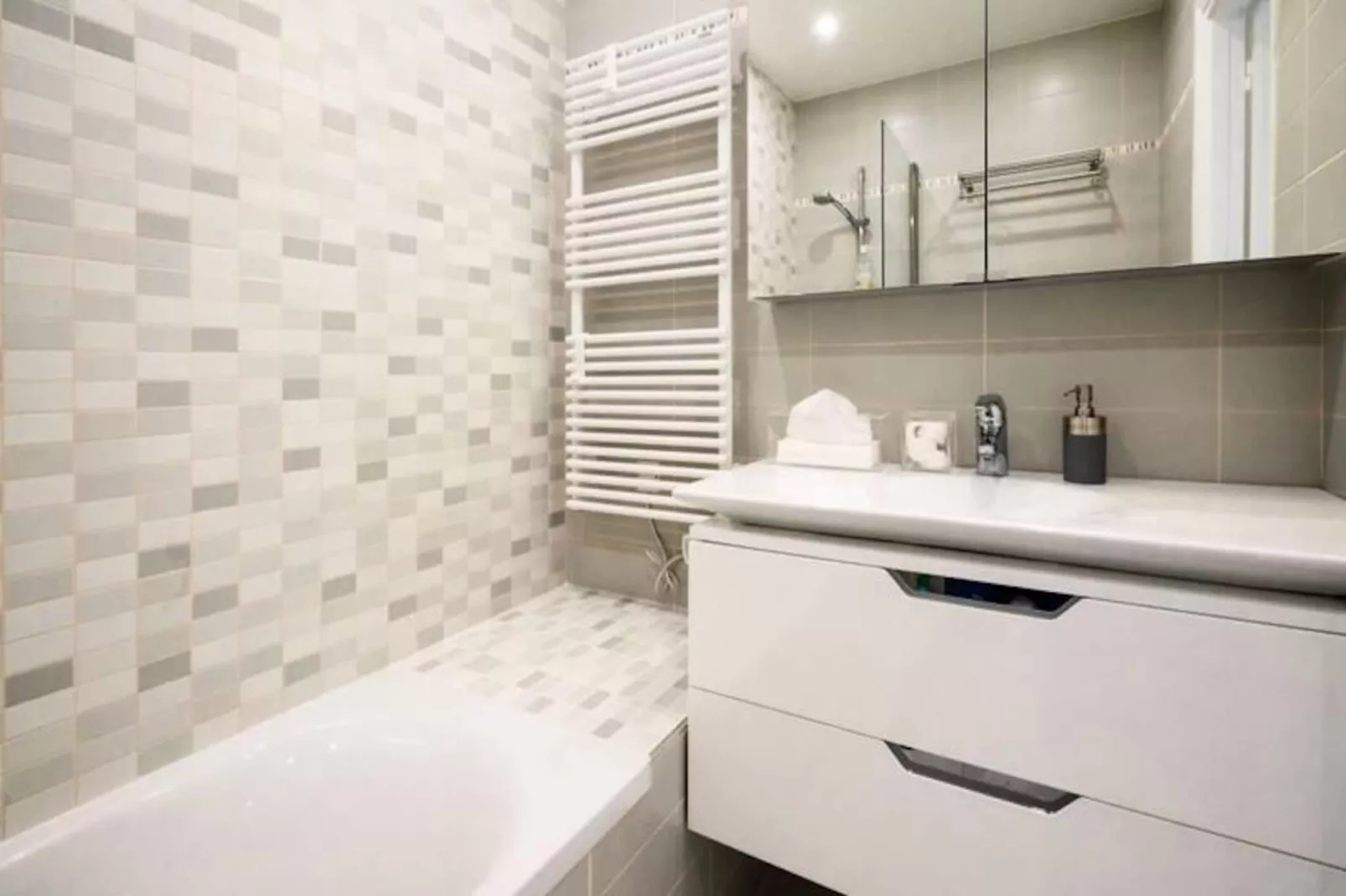 Résidence 3p R&eacute;sidence De Standing, Avec Vue Mer & Piscine-Niet-getagd