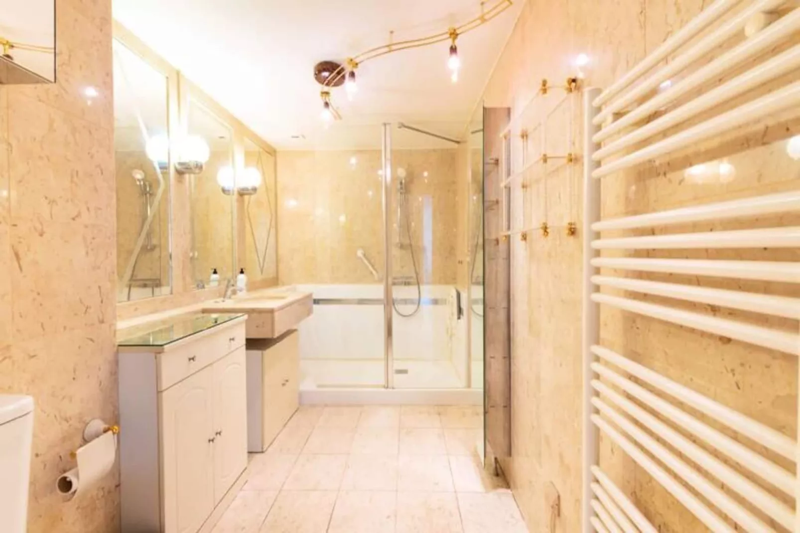 Résidence 2p Résidence Avec Piscine Et Garage, Proche Croisette-Niet-getagd