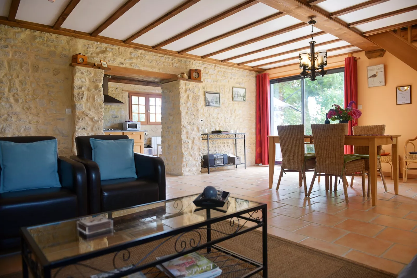 Gite Le Jonquet-Woonkamer