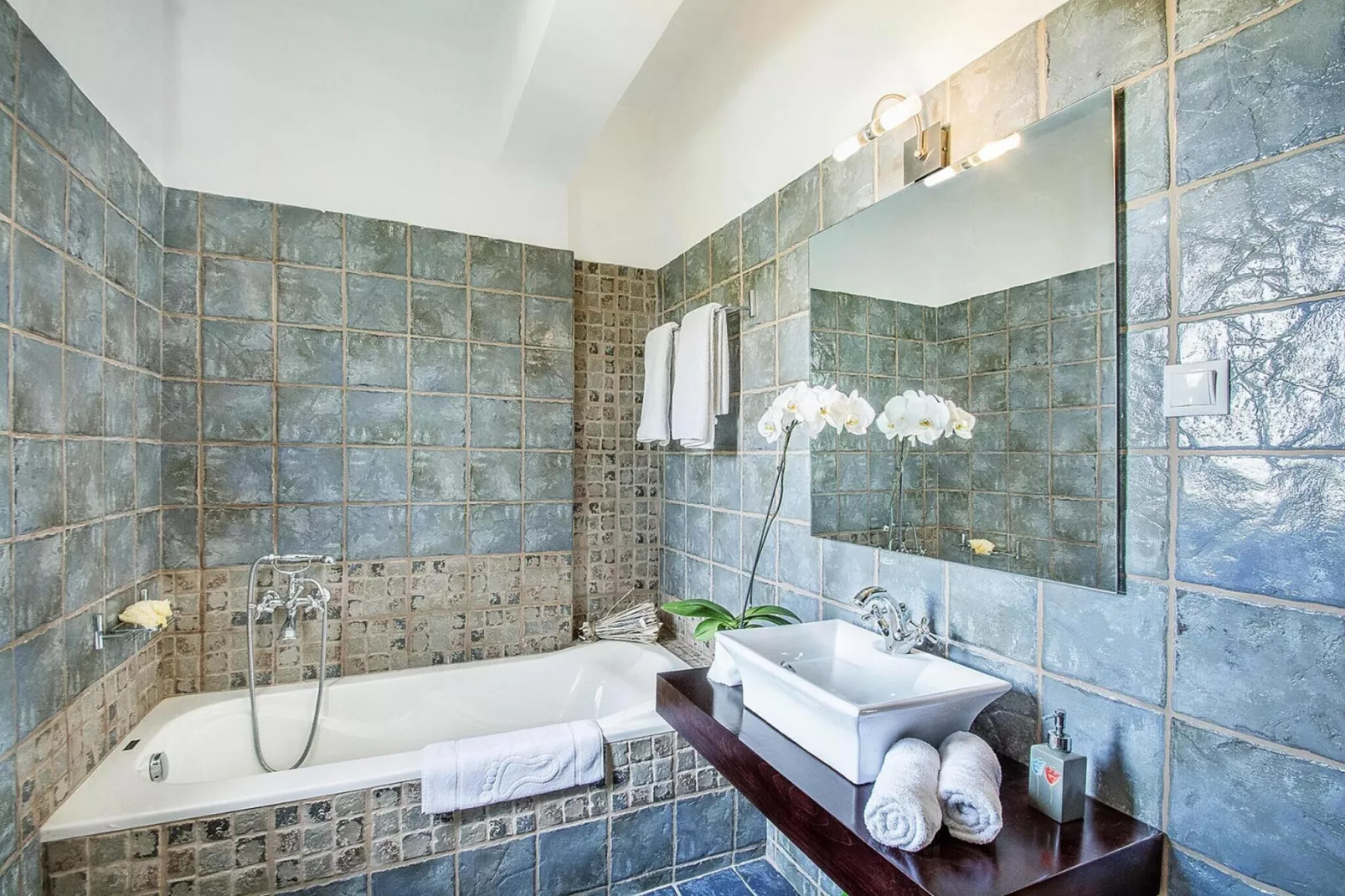 Holiday home, Pemonia--Badkamer