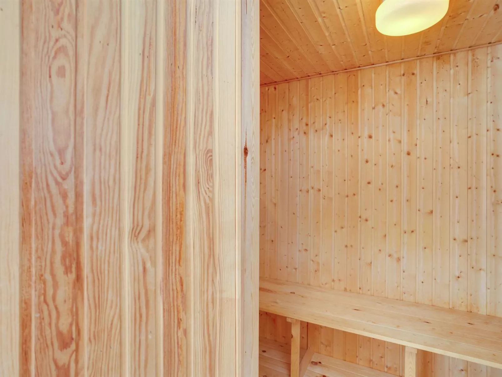 "Bernice" - 150m from the sea-Binnen