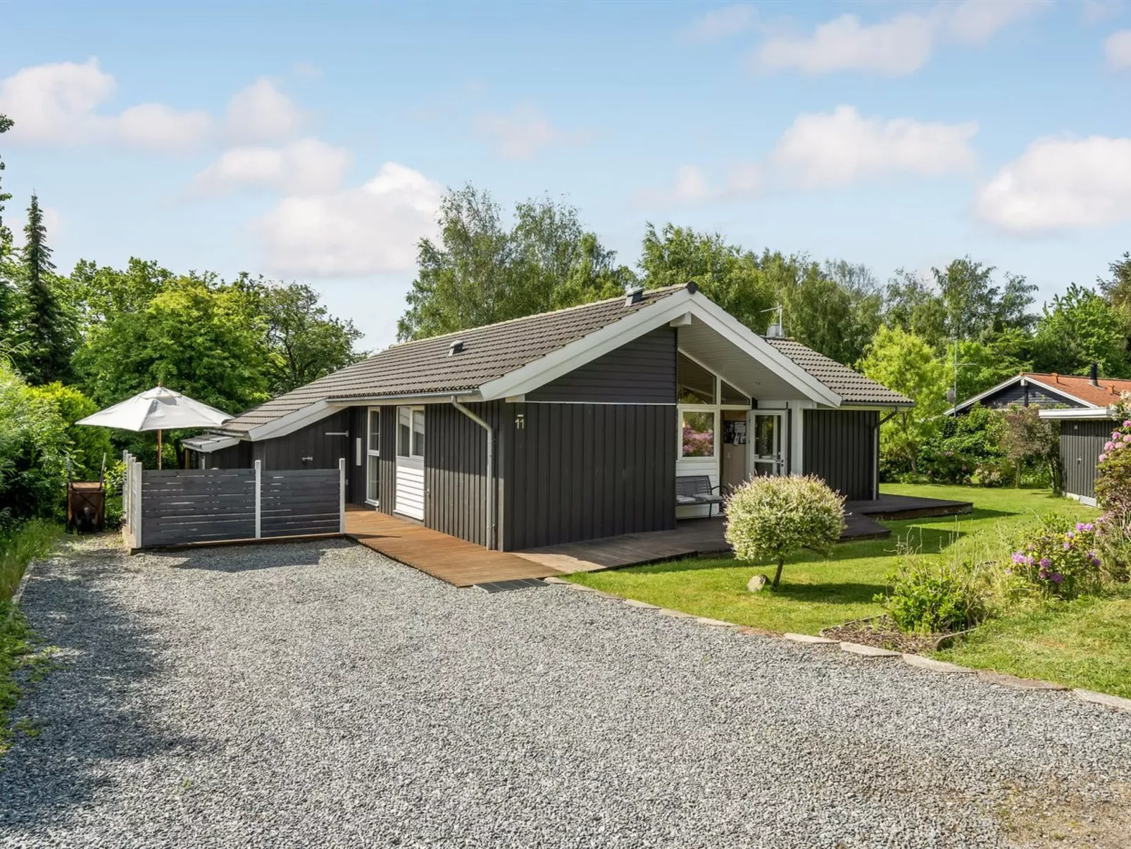 "Anemone" - 700m from the sea-Buiten