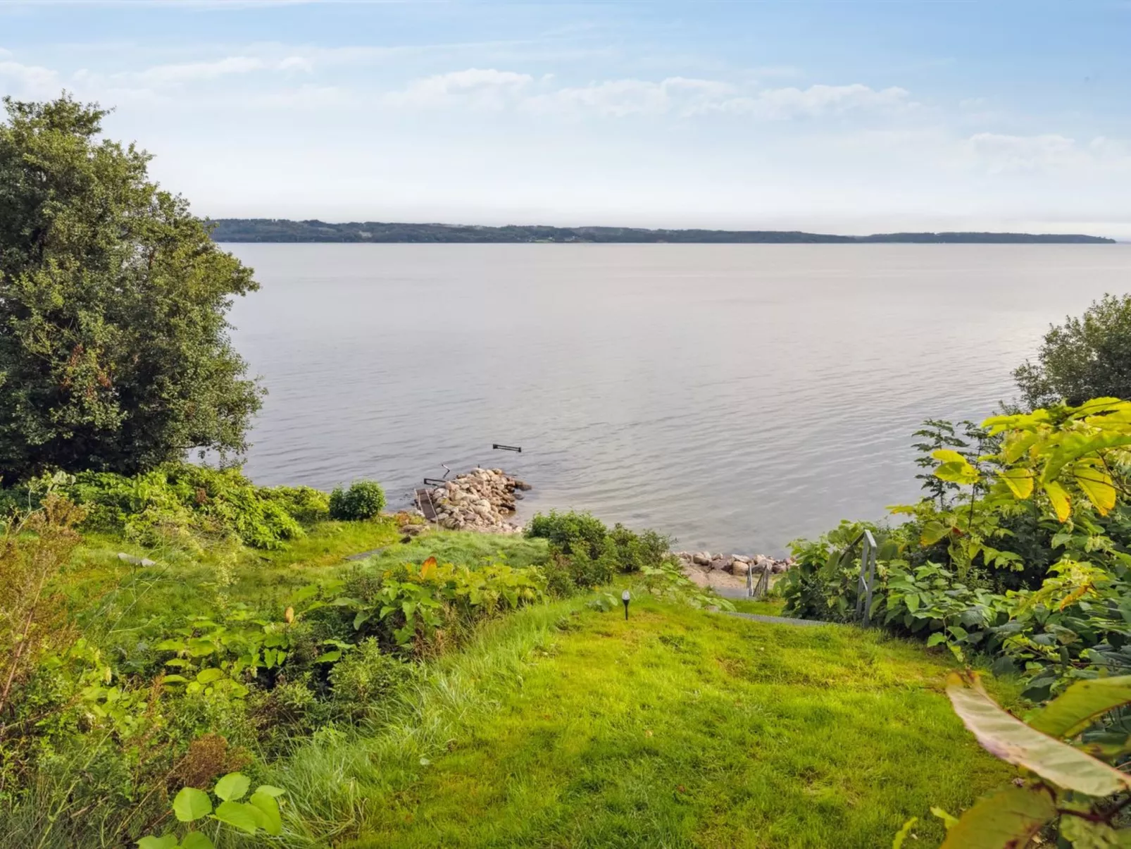 "Fifi" - 10m to the fjord-Buiten