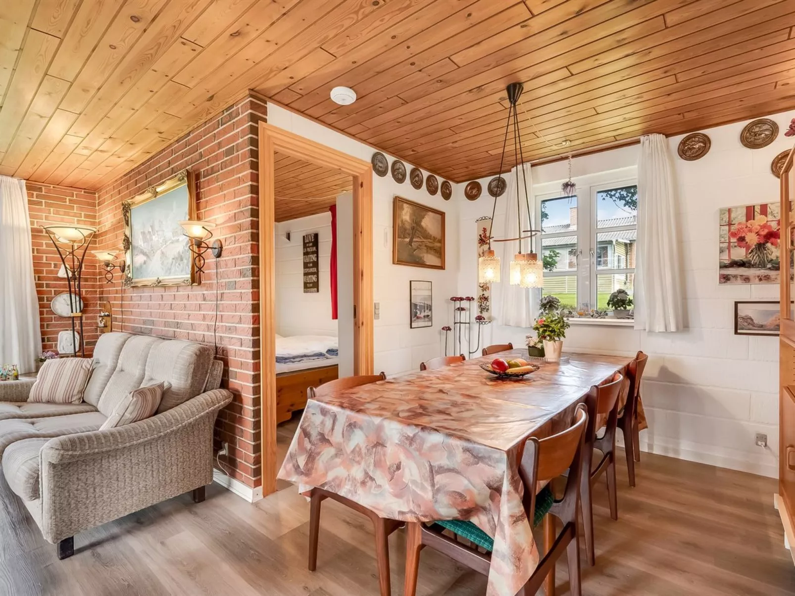 "Tuki" - 700m to the fjord-Binnen