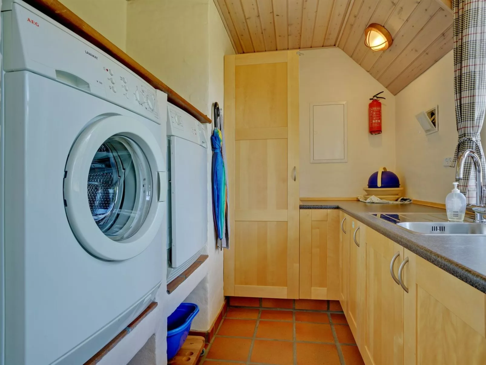 "Siegried" - 2.2km from the sea-Binnen