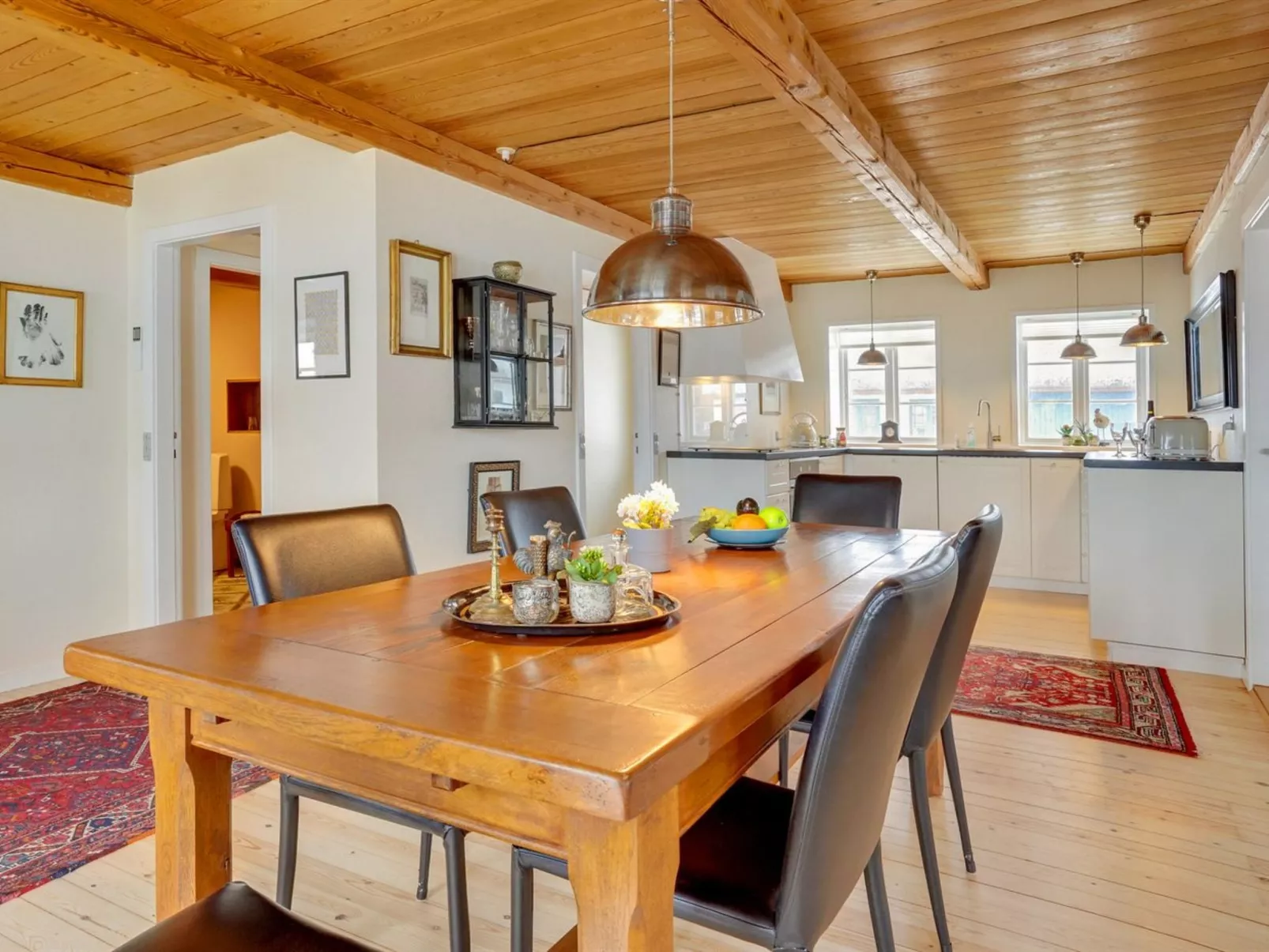 "Margareta" - 250m to the fjord-Binnen