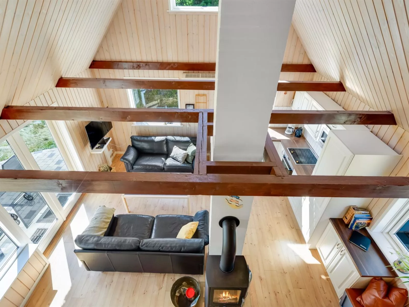 "Clare" - 4km from the sea-Binnen