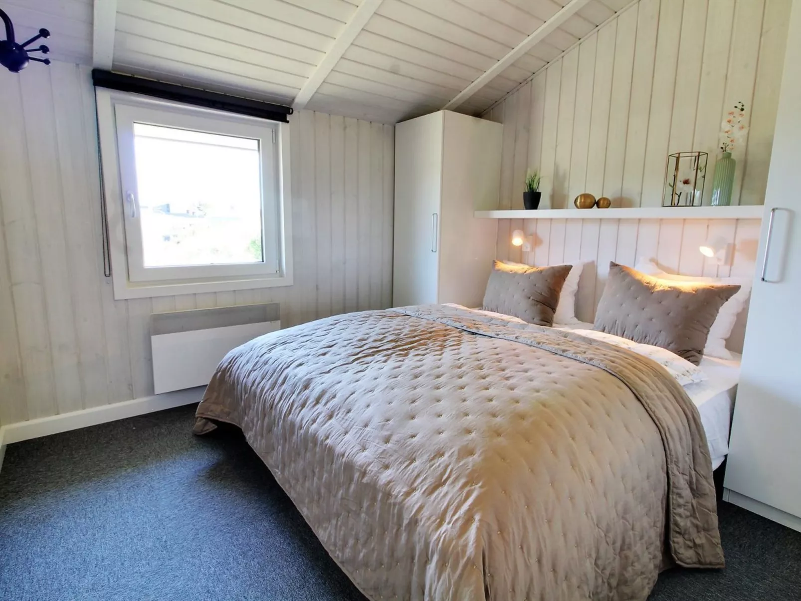 "Sirka" - 200m from the sea-Binnen