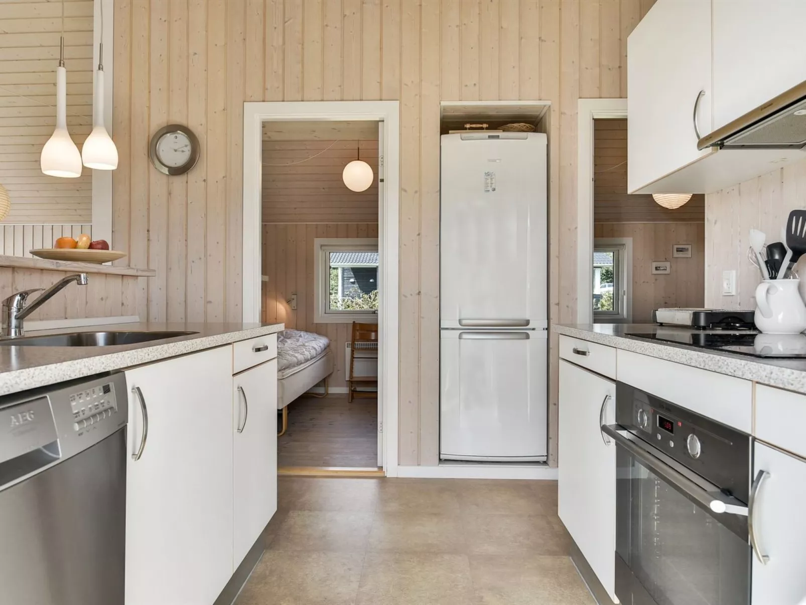 "Rathi" - 250m from the sea-Binnen