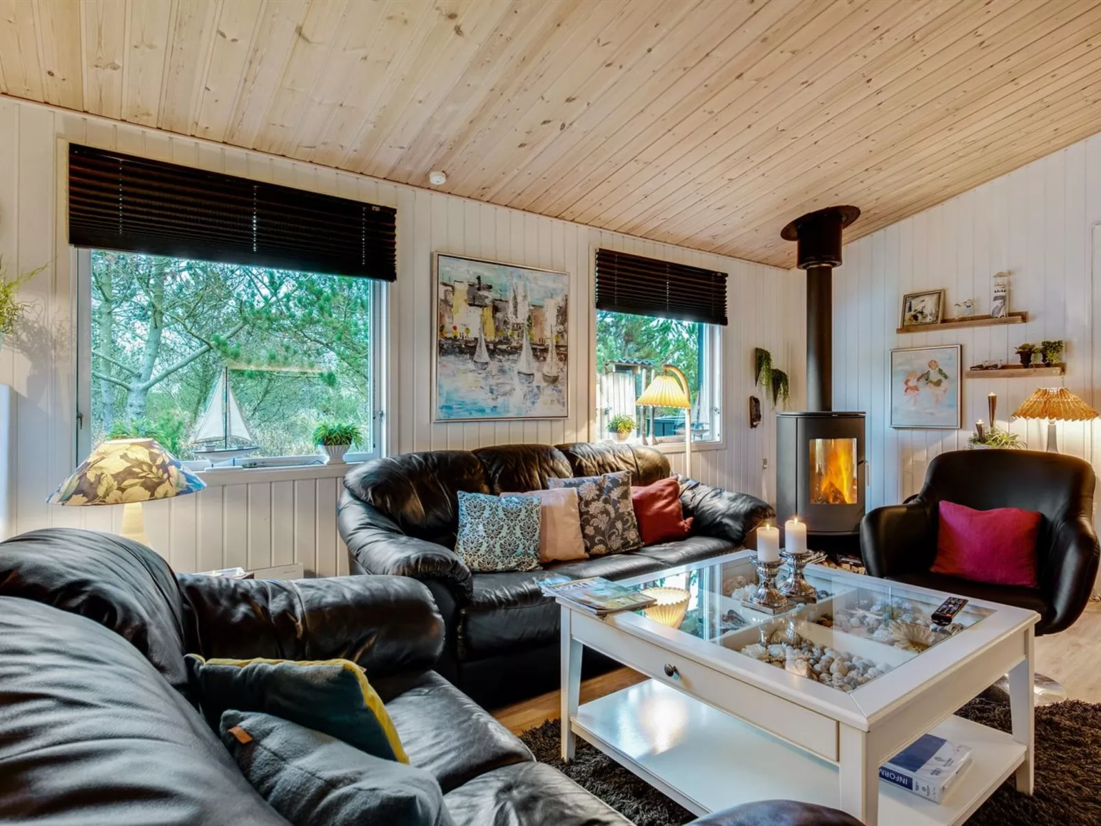 "Emeline" - 1.7km from the sea-Binnen