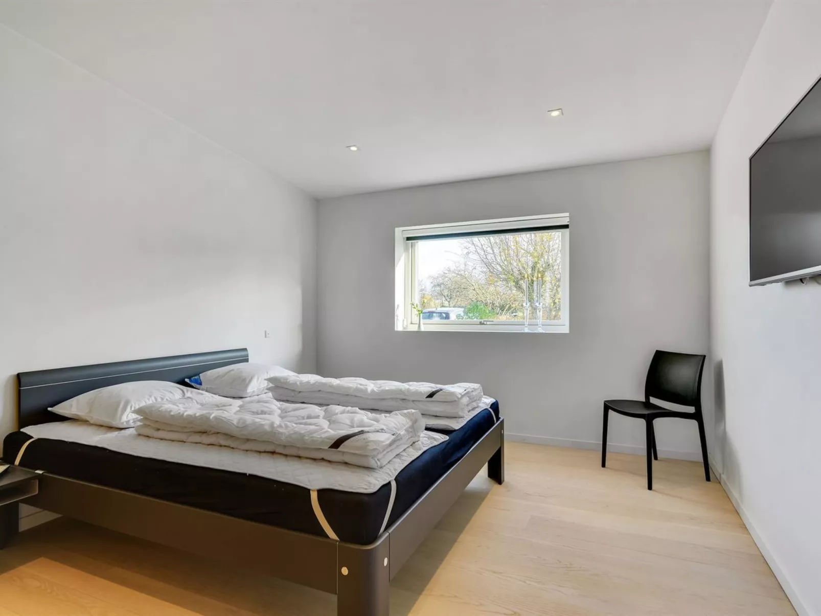 "Ermelinda" - 900m to the fjord-Binnen