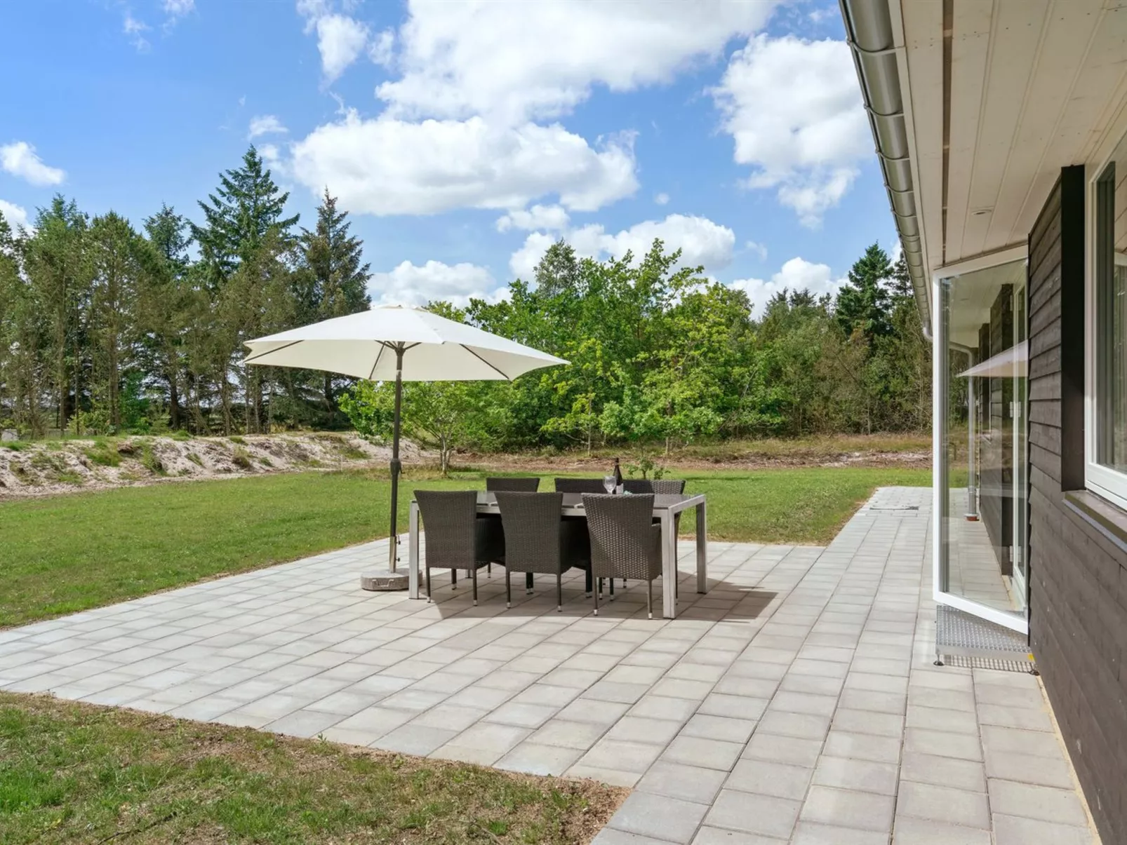 "Alona" - 250m from the sea-Buiten