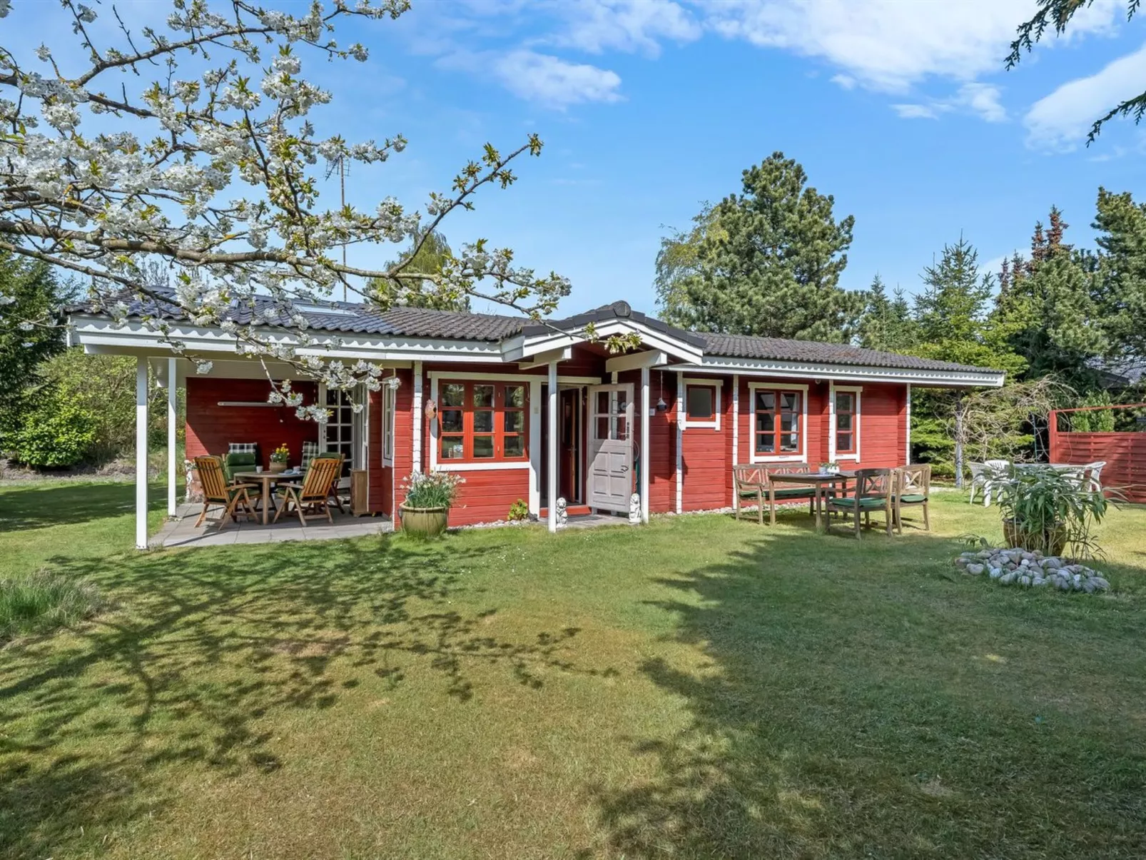 "Berit" - 700m from the sea-Buiten