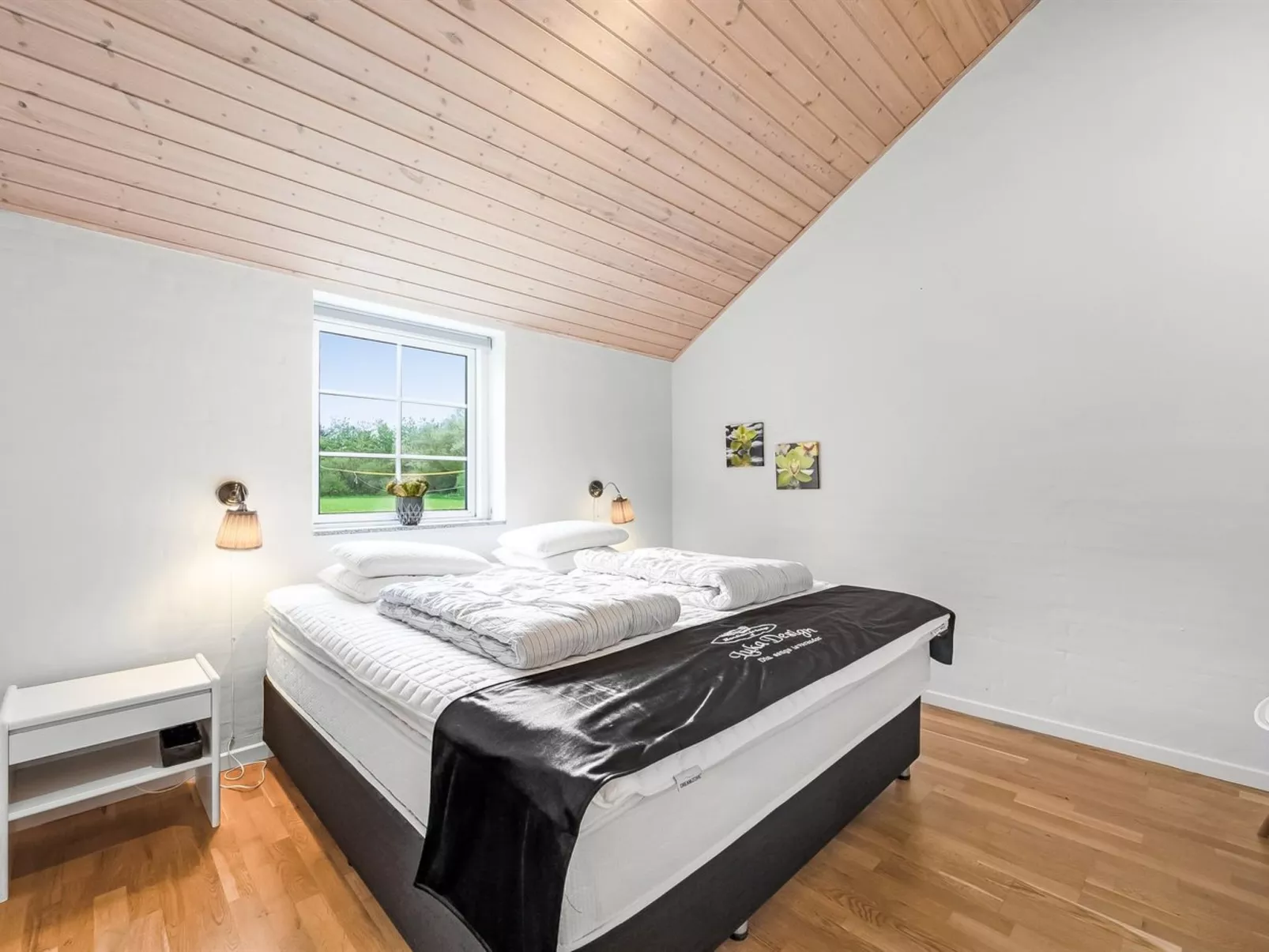 "Benthe" -  from the sea-Binnen