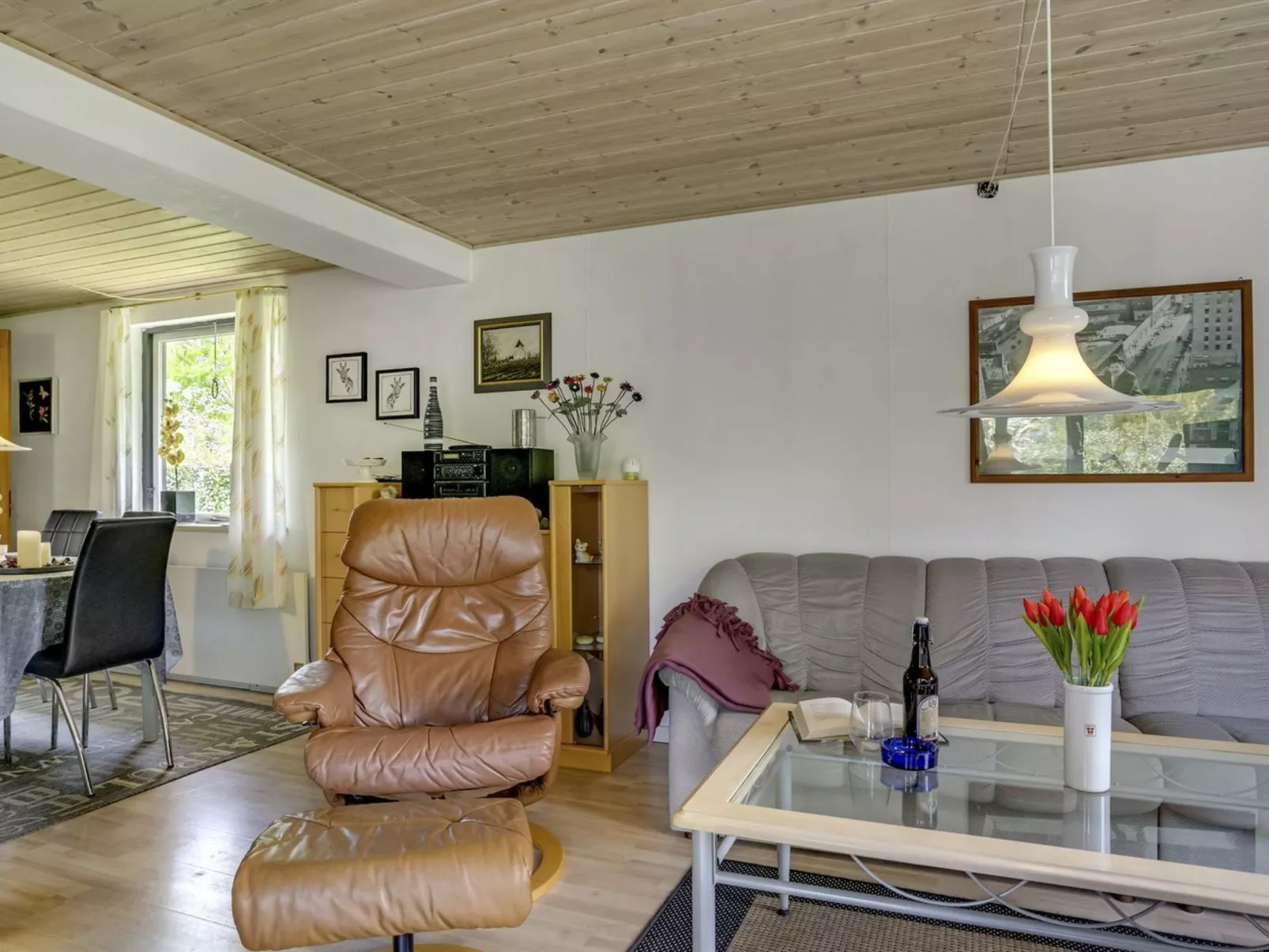 "Yak" - 350m from the sea-Binnen