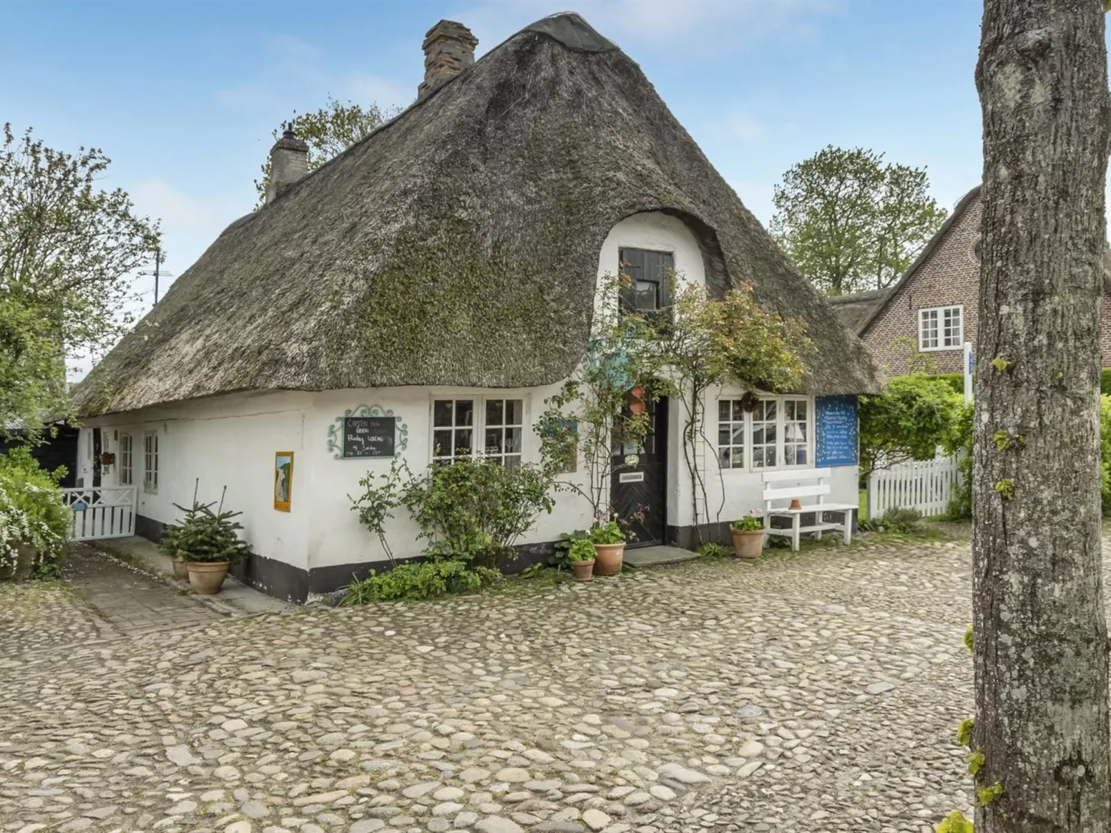 "Ilsa" - 9.8km from the sea-Buiten