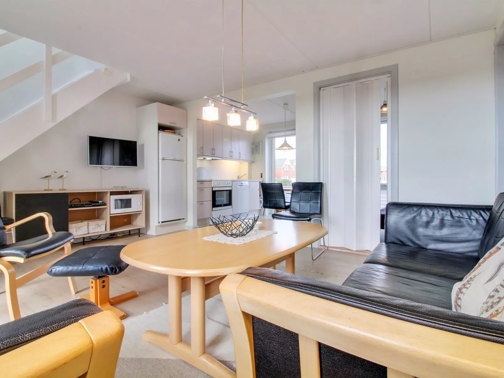 "Arabella" - 2.3km from the sea - Binnen