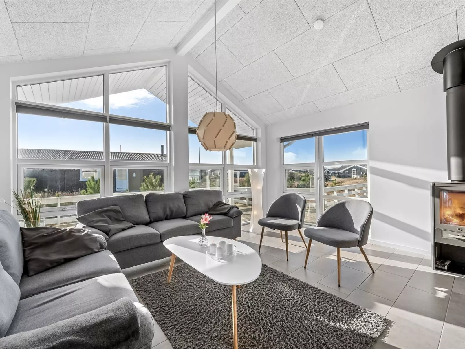 "Niesina" -  from the sea-Binnen