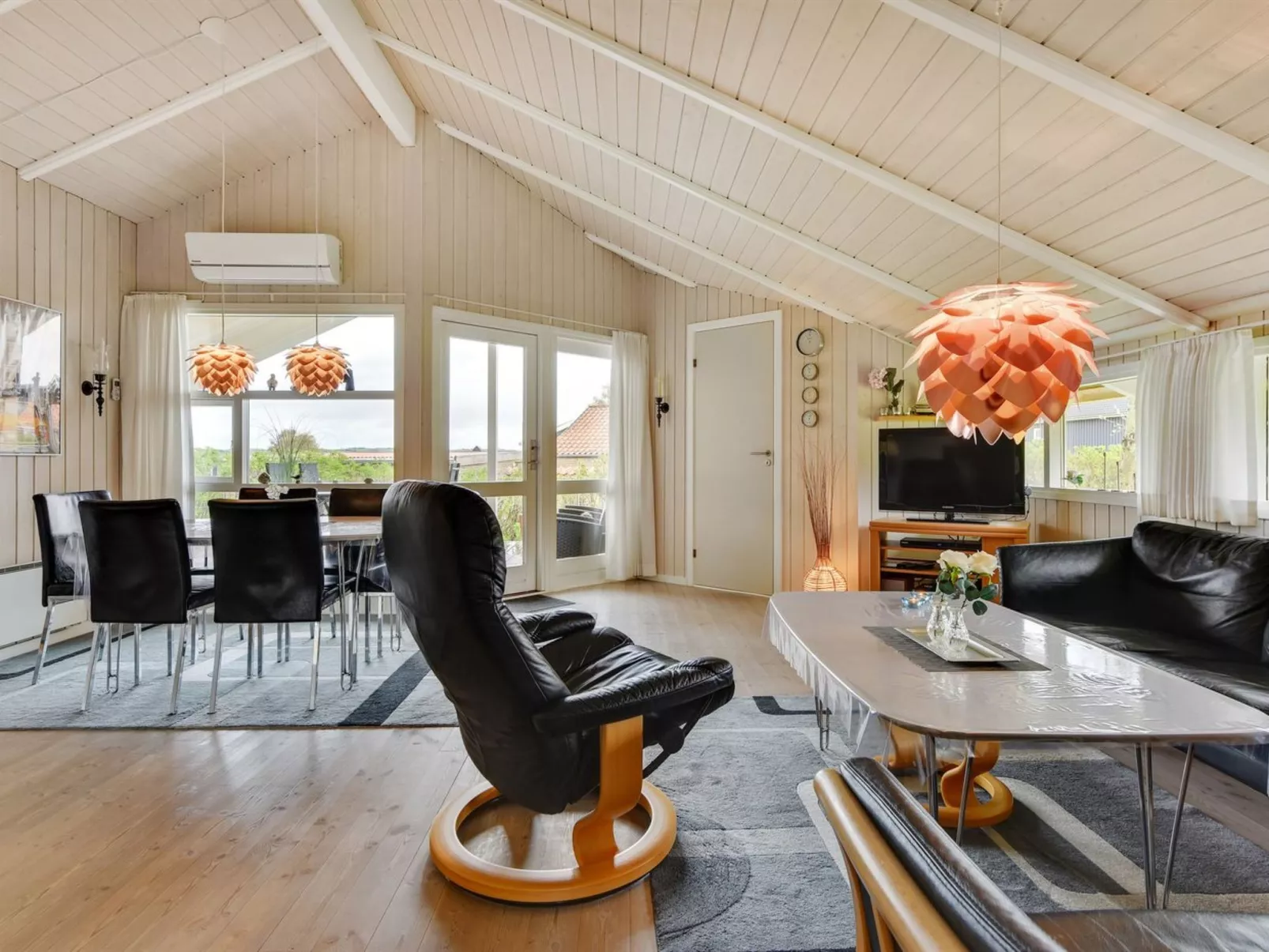 "Hwiting" - 200m from the sea-Binnen