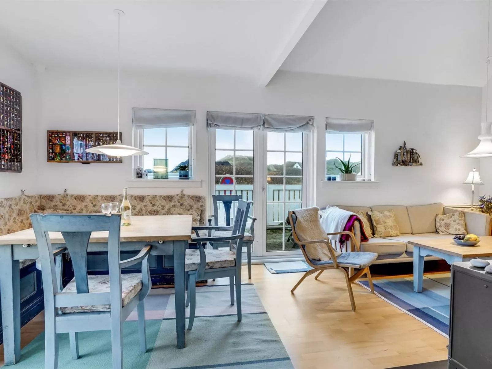 "Jannike" - 100m from the sea-Binnen