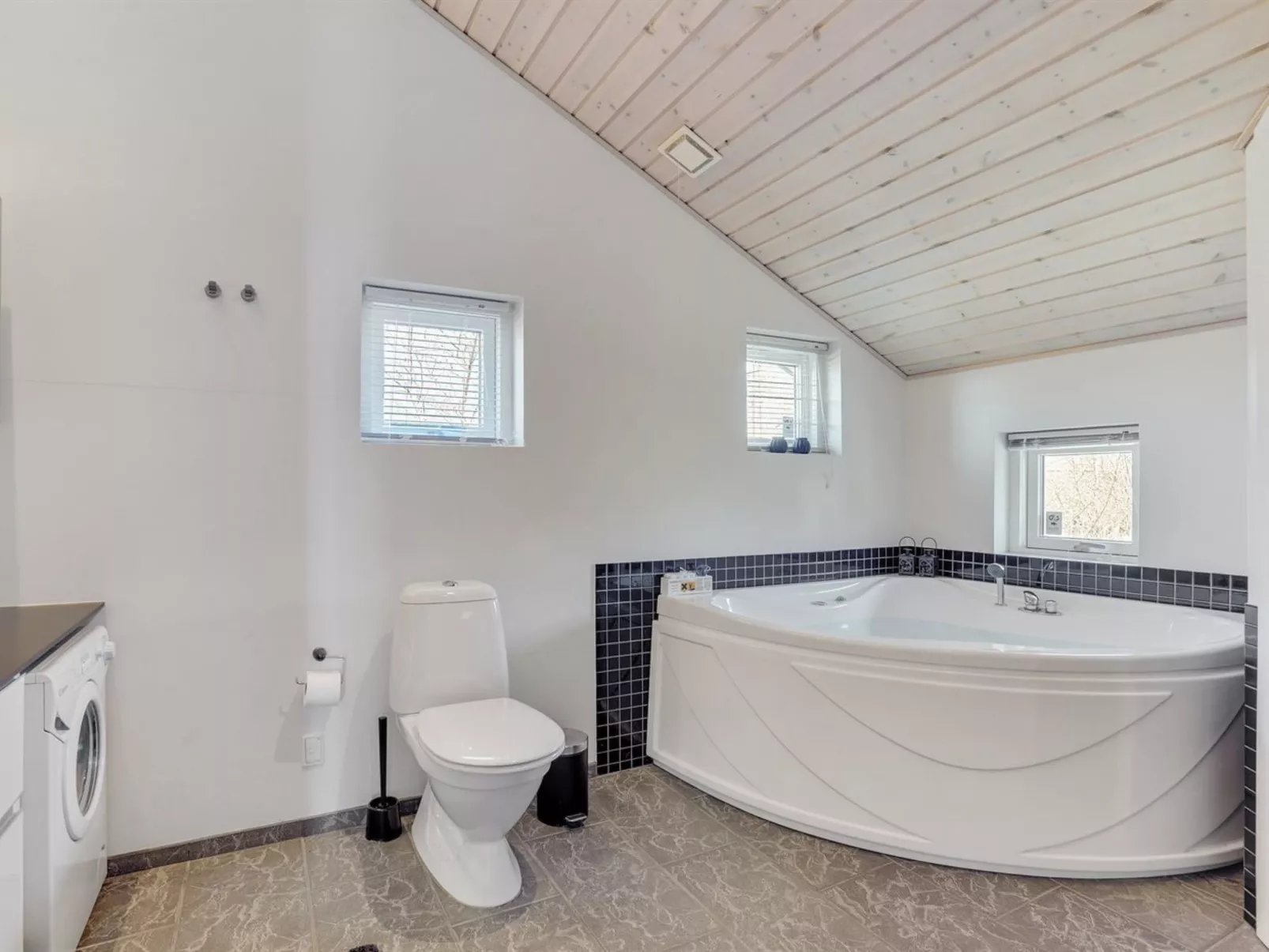 "Dorithea" - 3.5km from the sea-Binnen