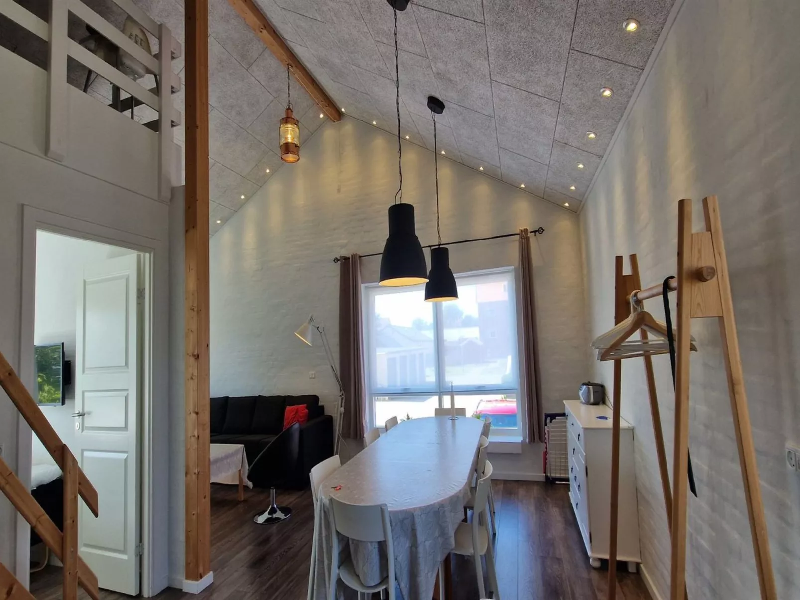 "Teodosij" - 1.1km from the sea-Binnen