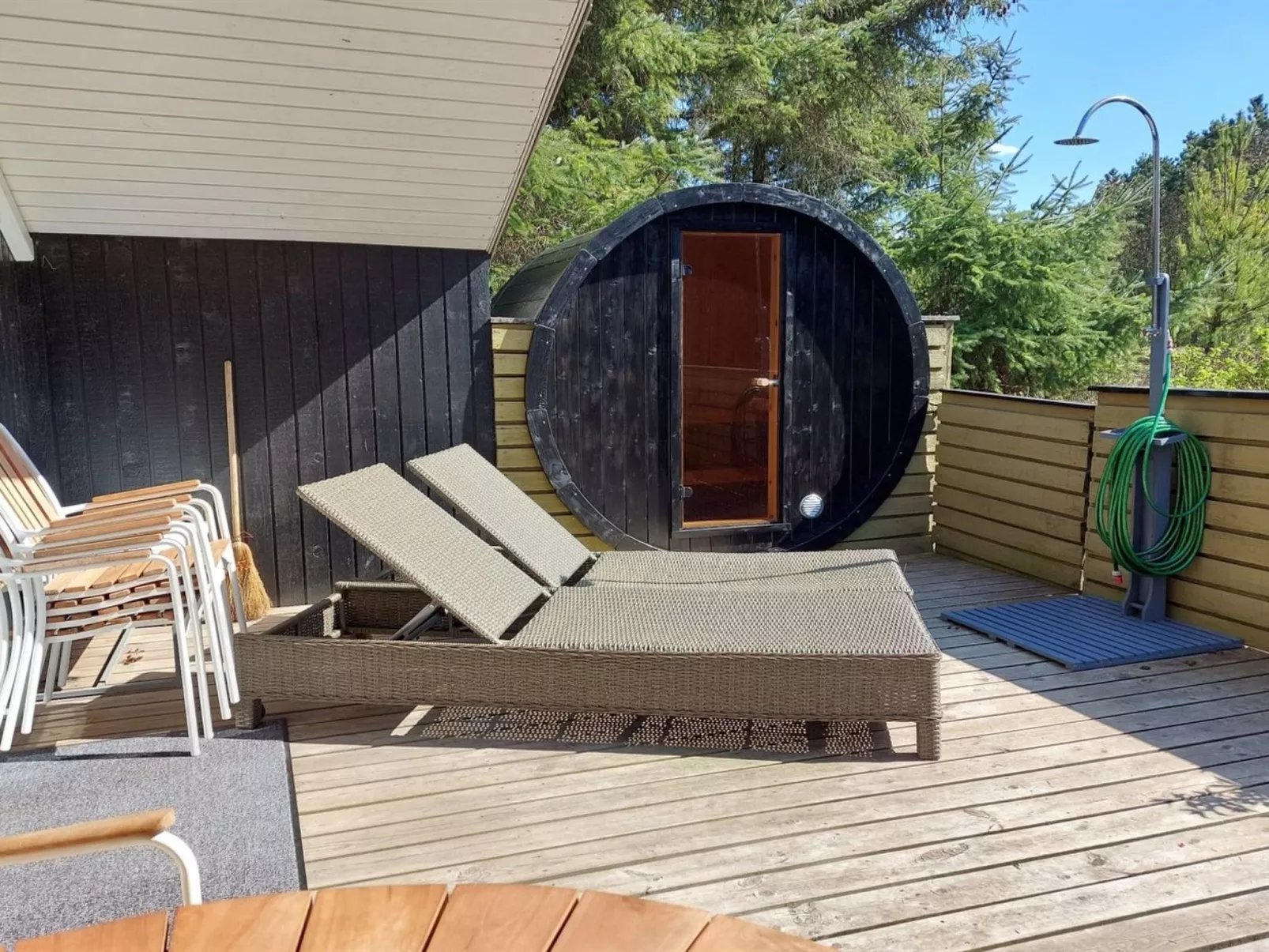 "Estelle" - 575m to the fjord-Buiten