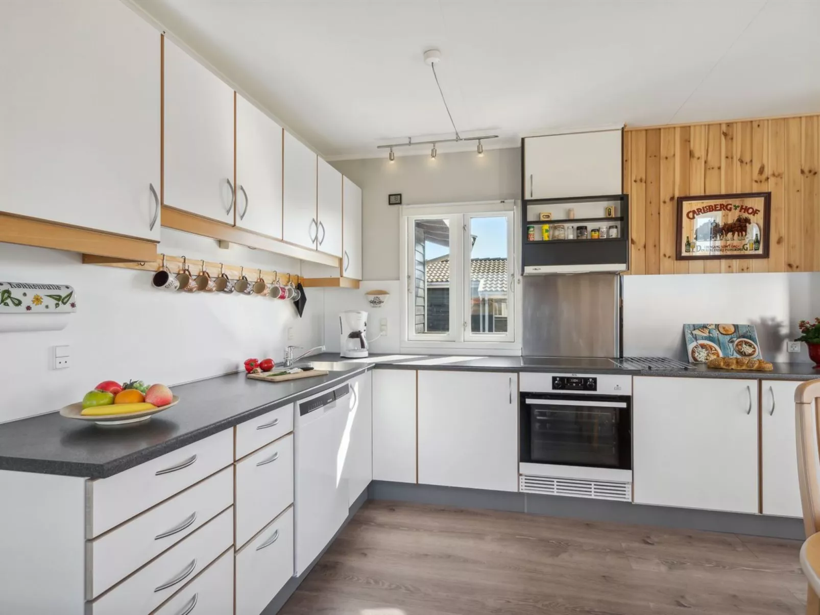 "Viveka" - 500m from the sea-Binnen