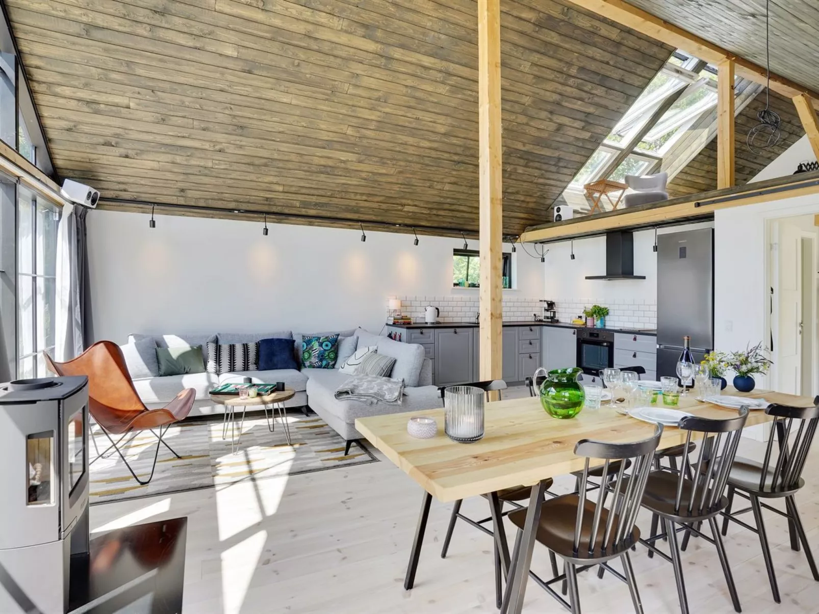 "Henrik" - 100m from the sea-Binnen