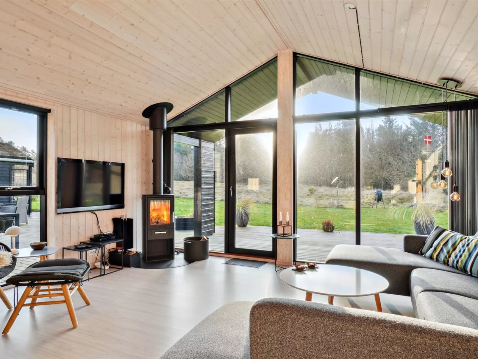 "Dyke" - 1.5km from the sea-Binnen