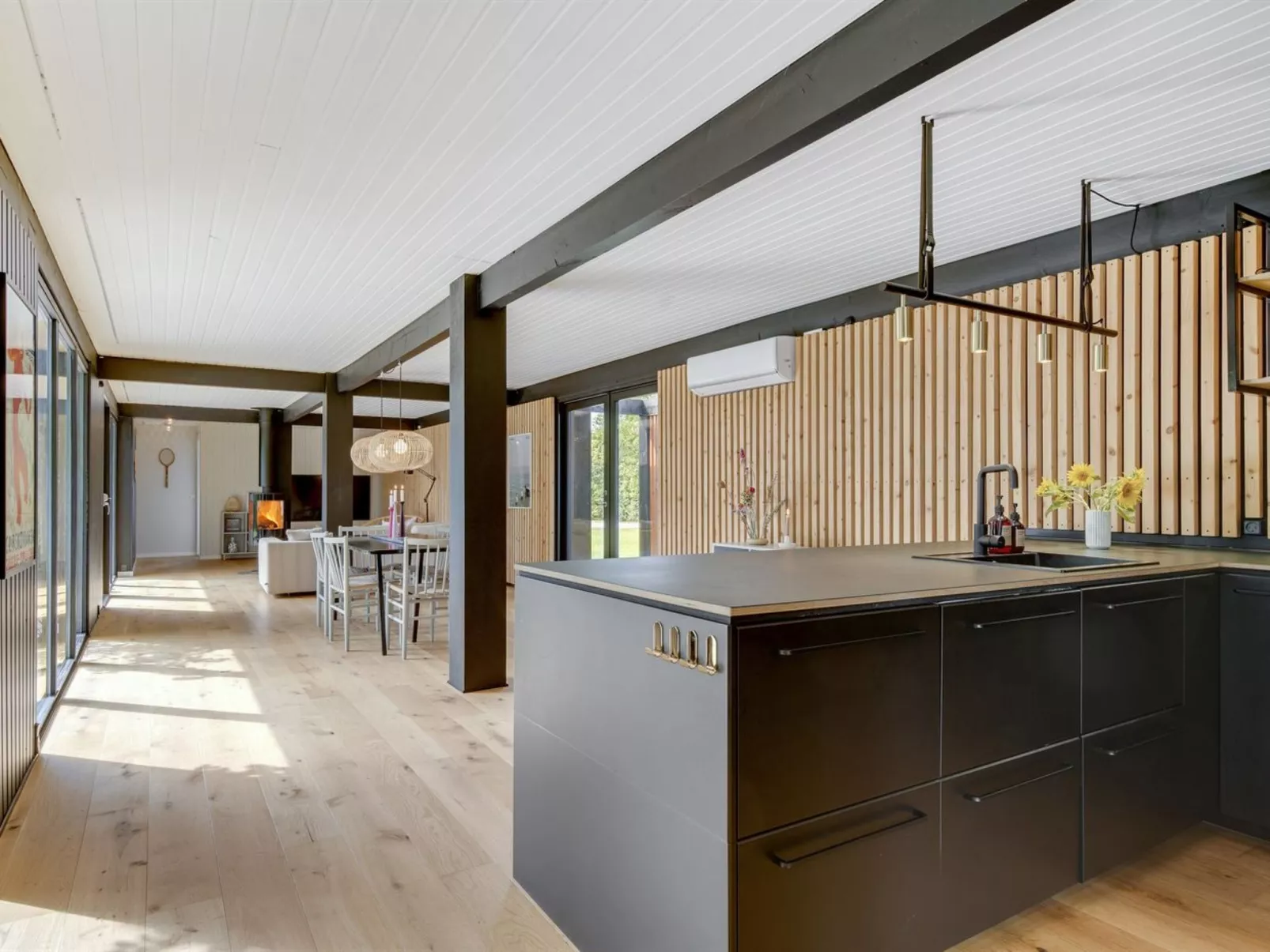 "Hævnir" - 1km from the sea-Binnen