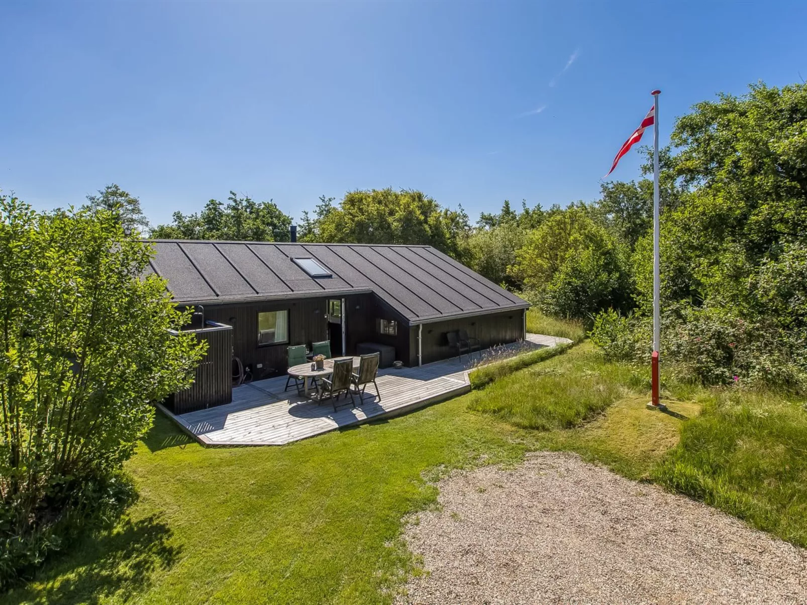 "Laerke" - 1.8km from the sea-Buiten