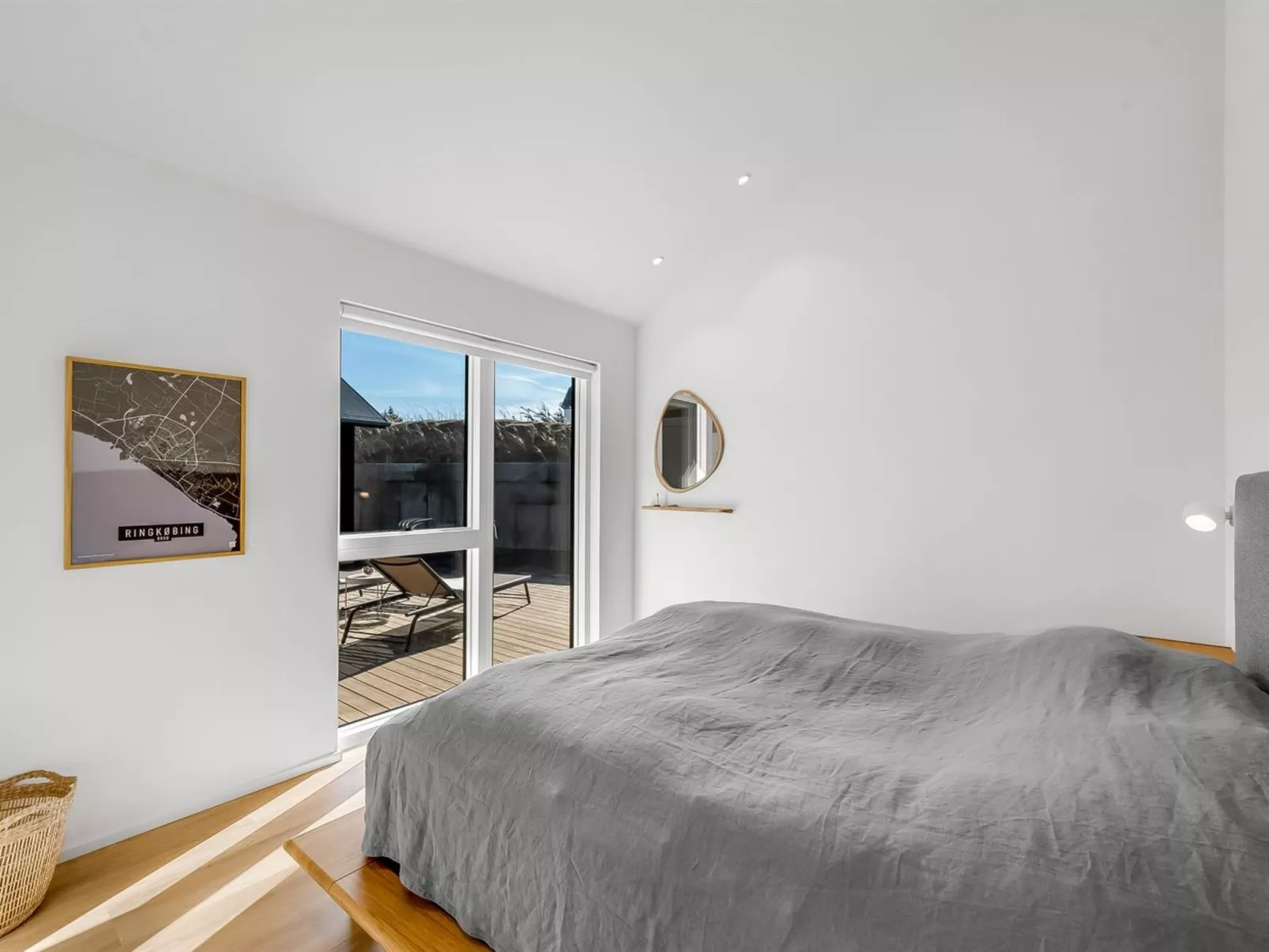 "Maximiliane" -  from the sea-Binnen