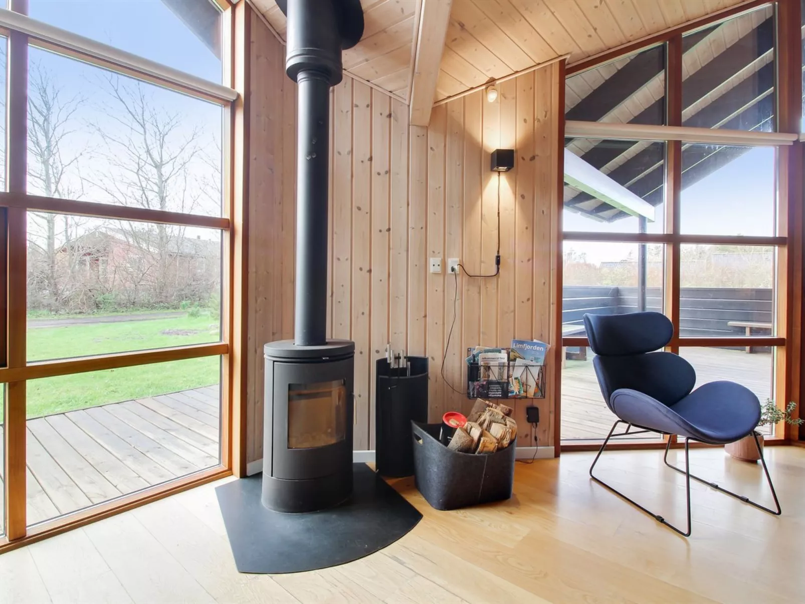 "Harri" - 850m from the sea-Binnen