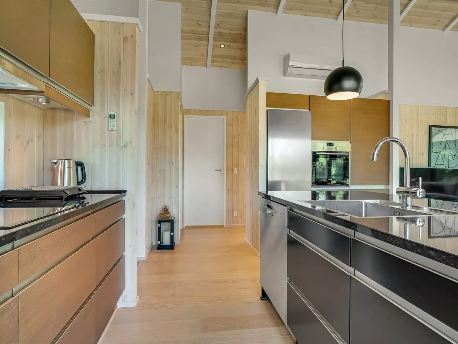 "Ilmarinen" - 561m from the sea-Binnen