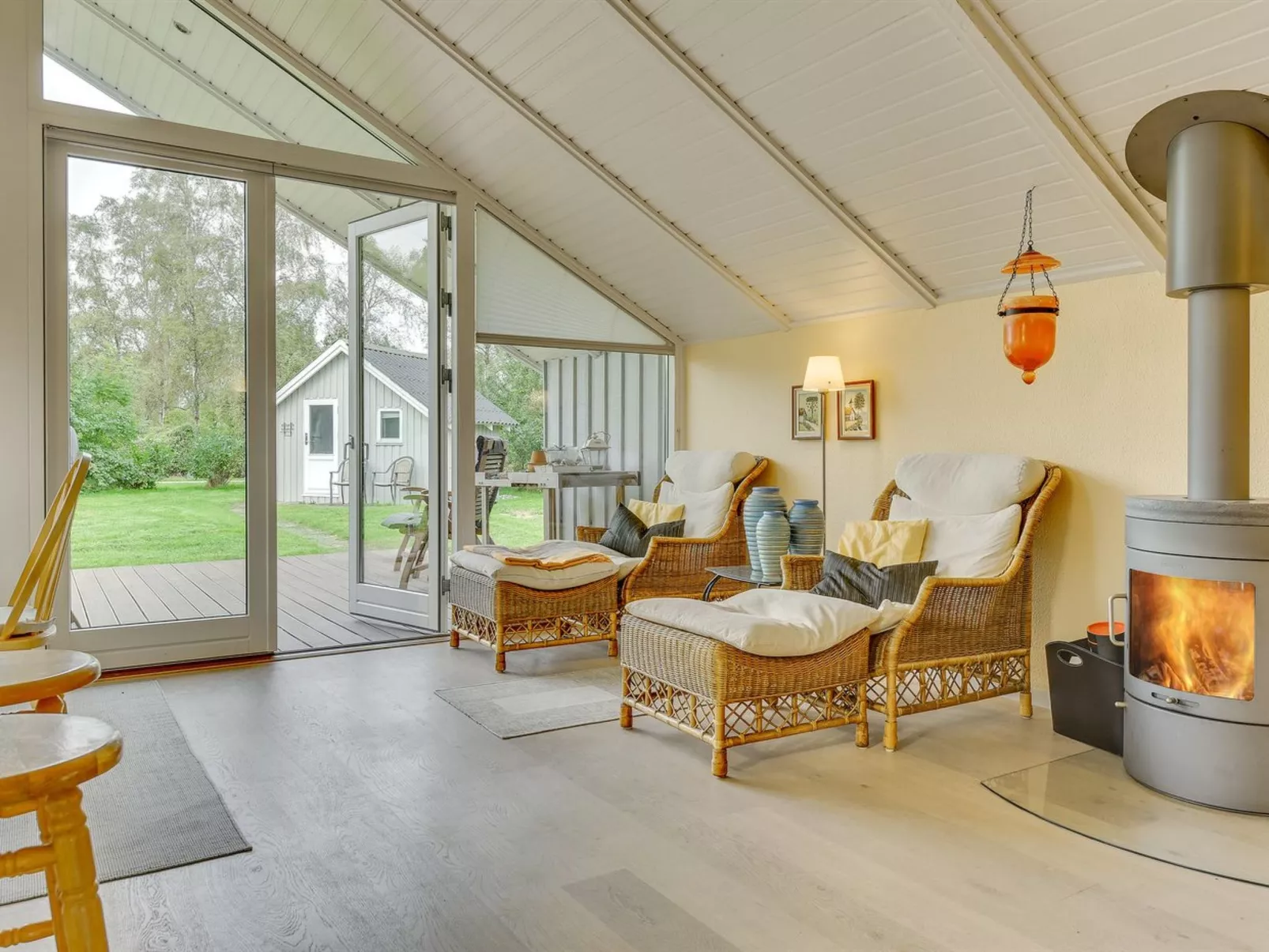 "Armund" - 300m from the sea-Binnen