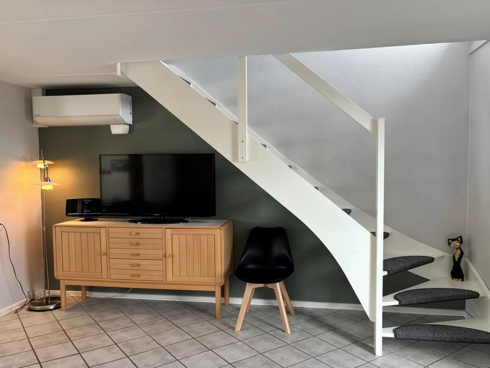 "Bosse" - 2.3km from the sea - Binnen