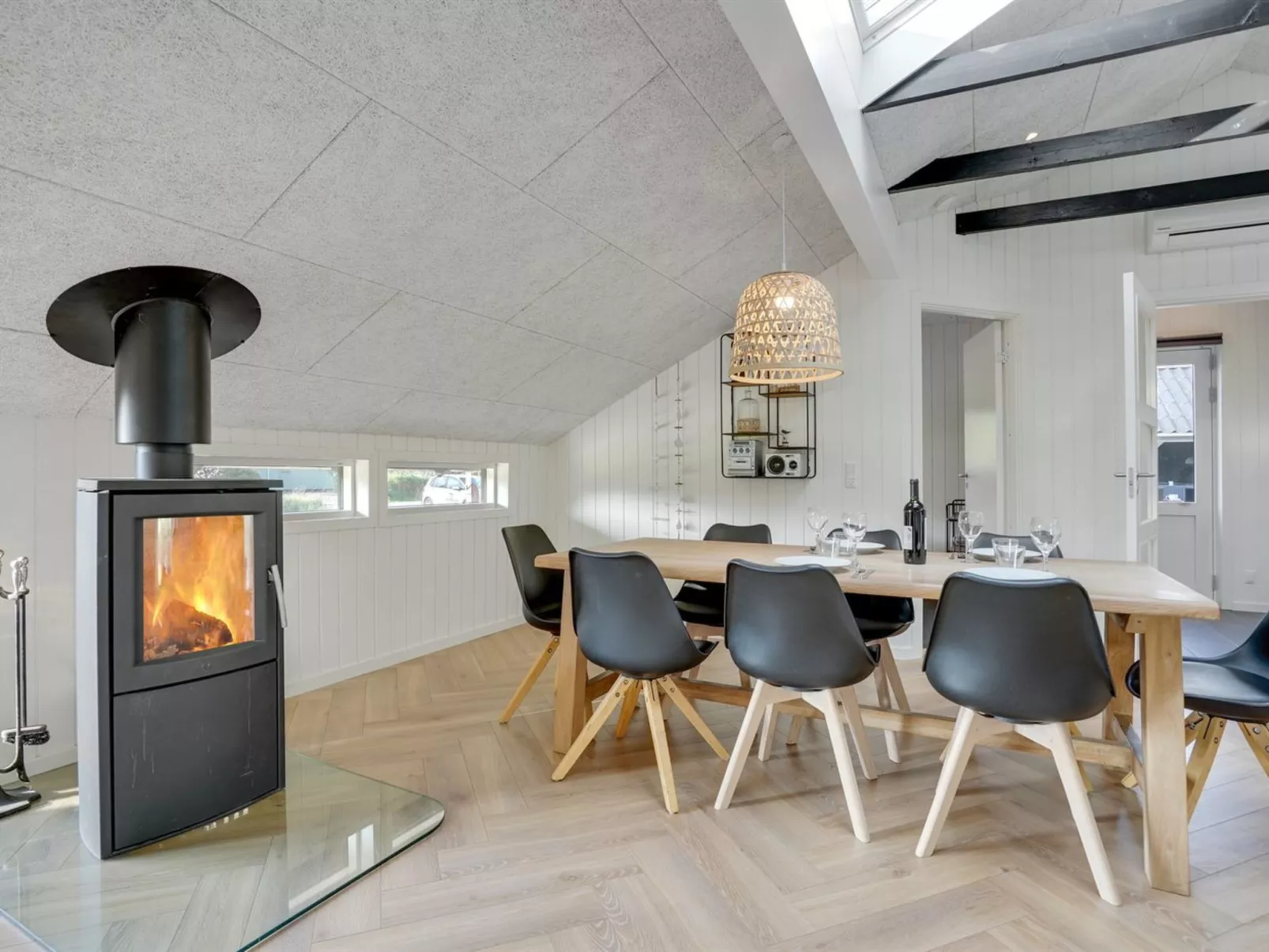 "Ellenora" - 1km from the sea-Binnen