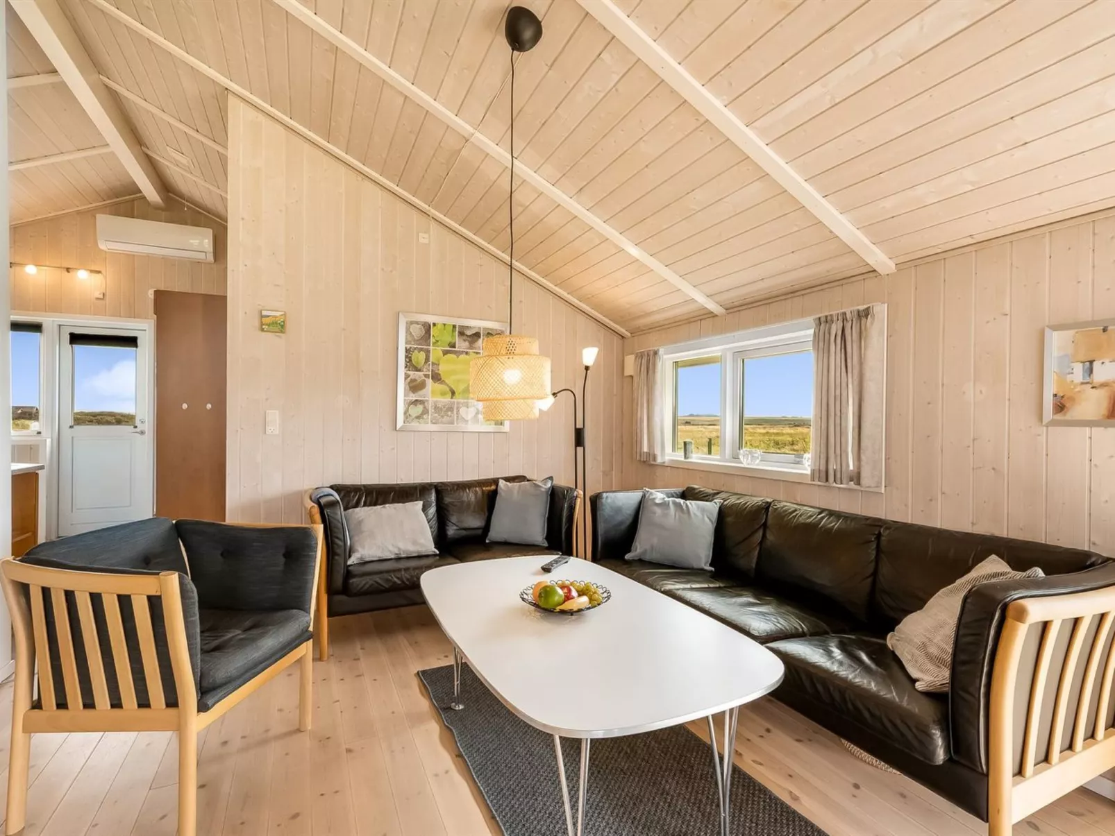 "Eemil" - 700m from the sea-Binnen