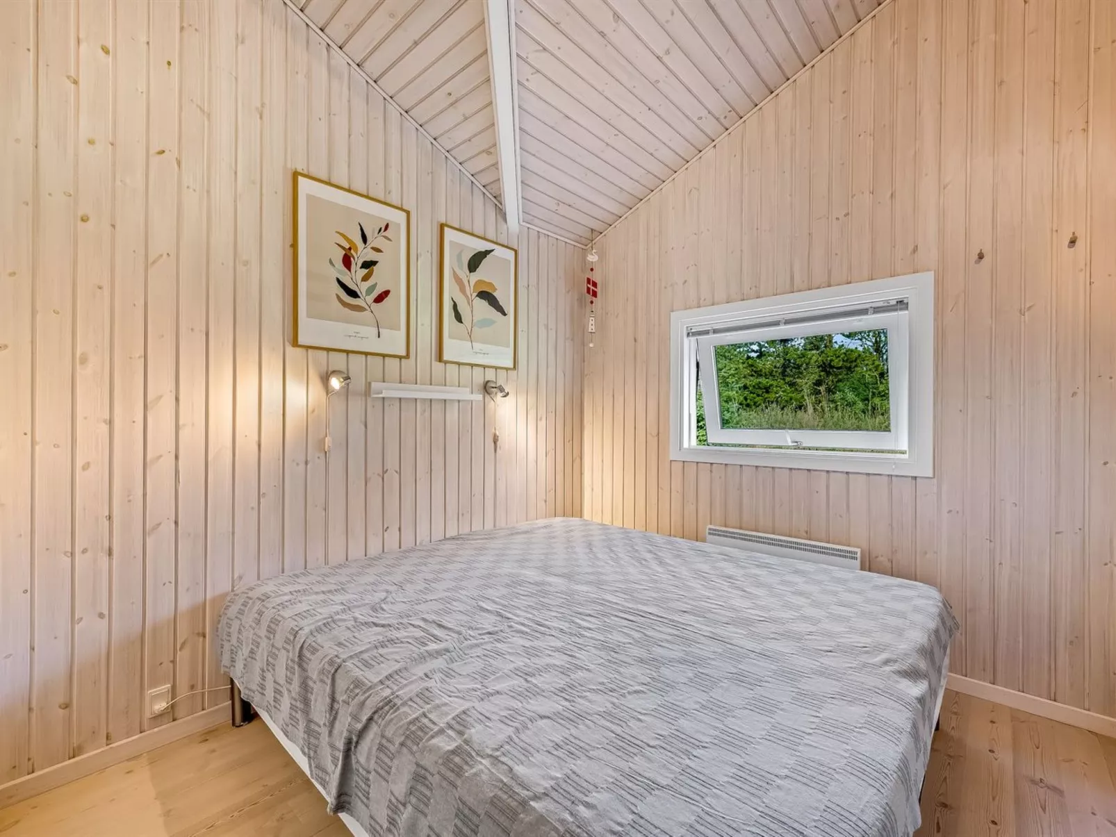 "Sviðandi" - 1.5km from the sea-Binnen