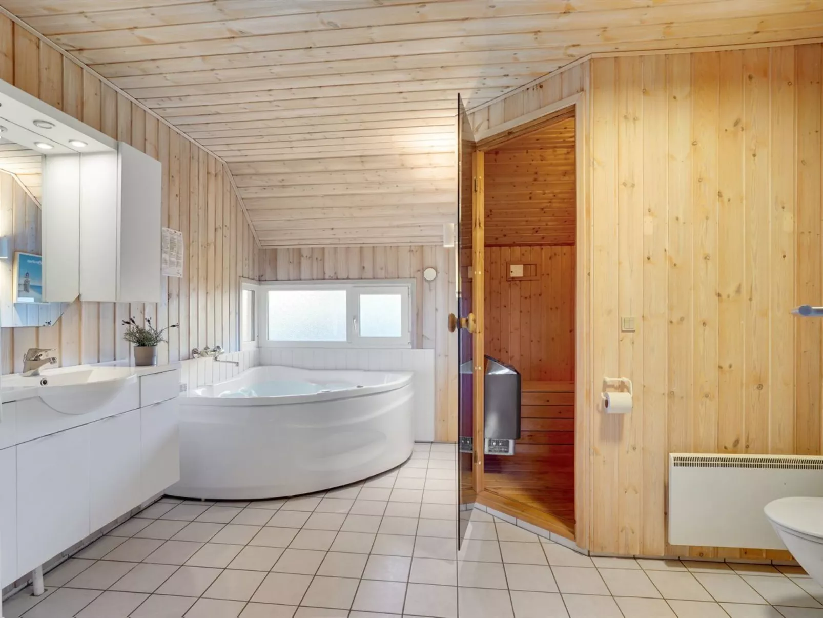 "Ananda" - 245m from the sea-Binnen