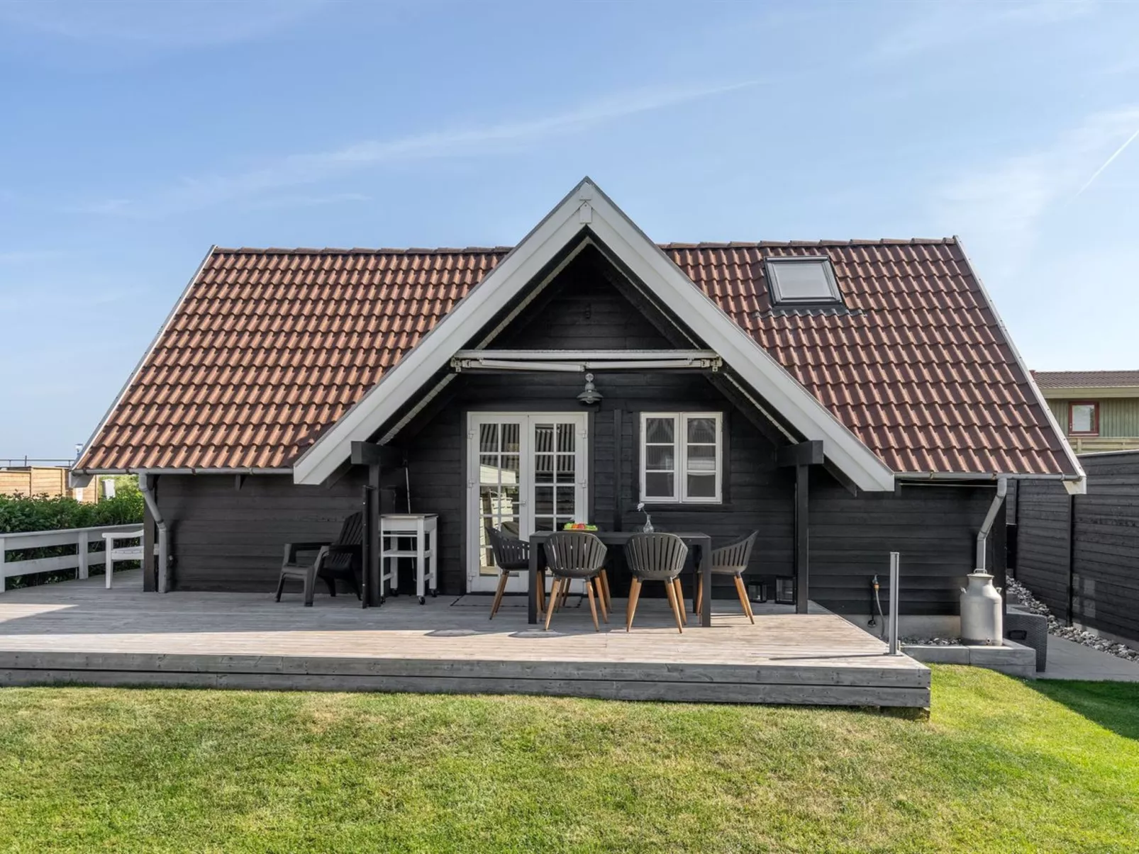 "Ulv" - 25m from the sea-Buiten