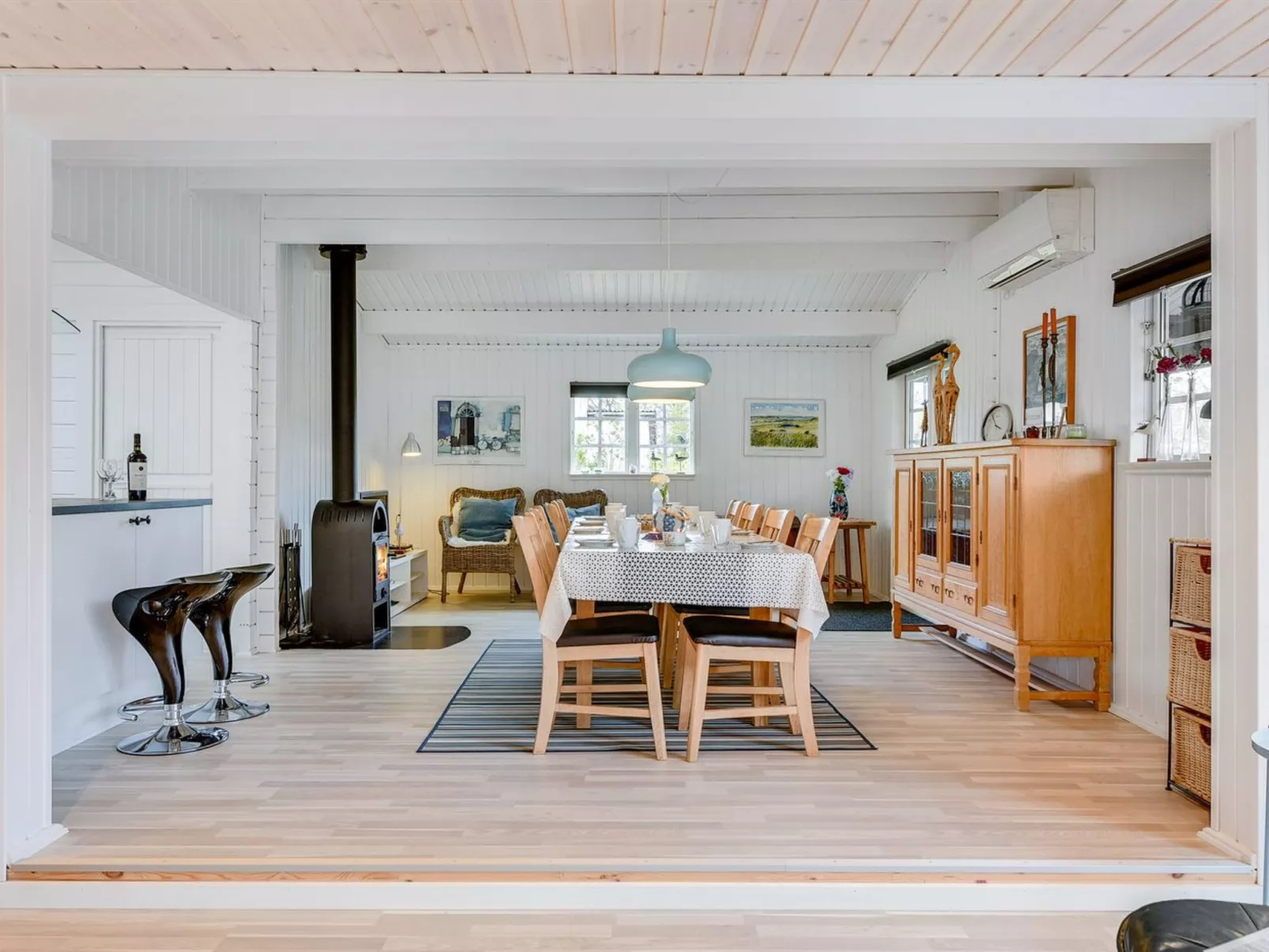 "Hardina" - 300m from the sea-Binnen