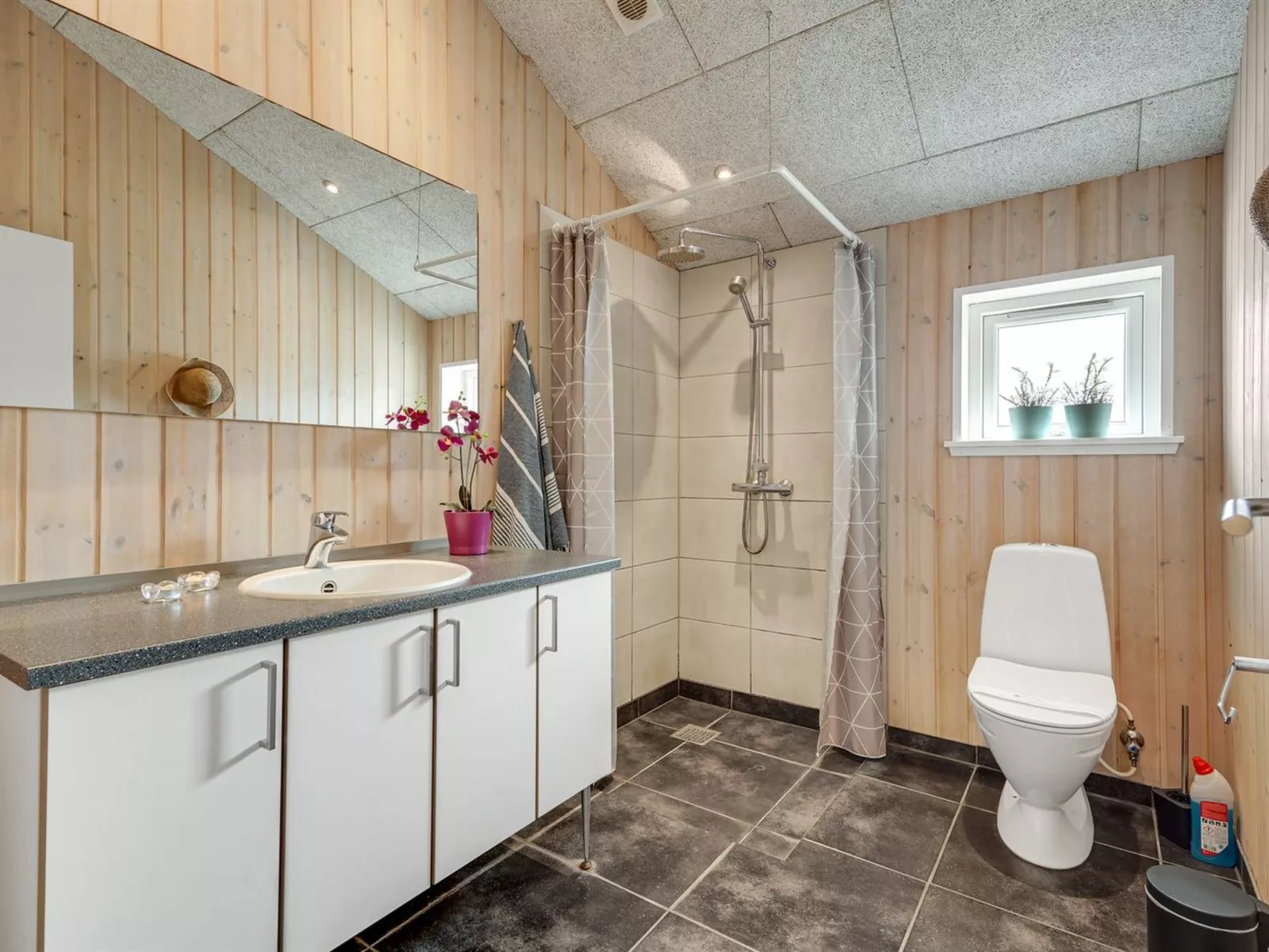 "Janita" - 800m from the sea-Binnen