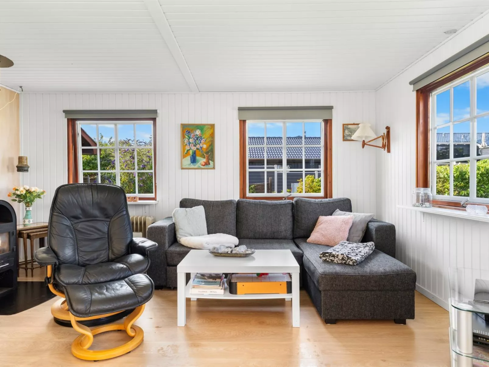 "Neea" - 40m from the sea-Binnen