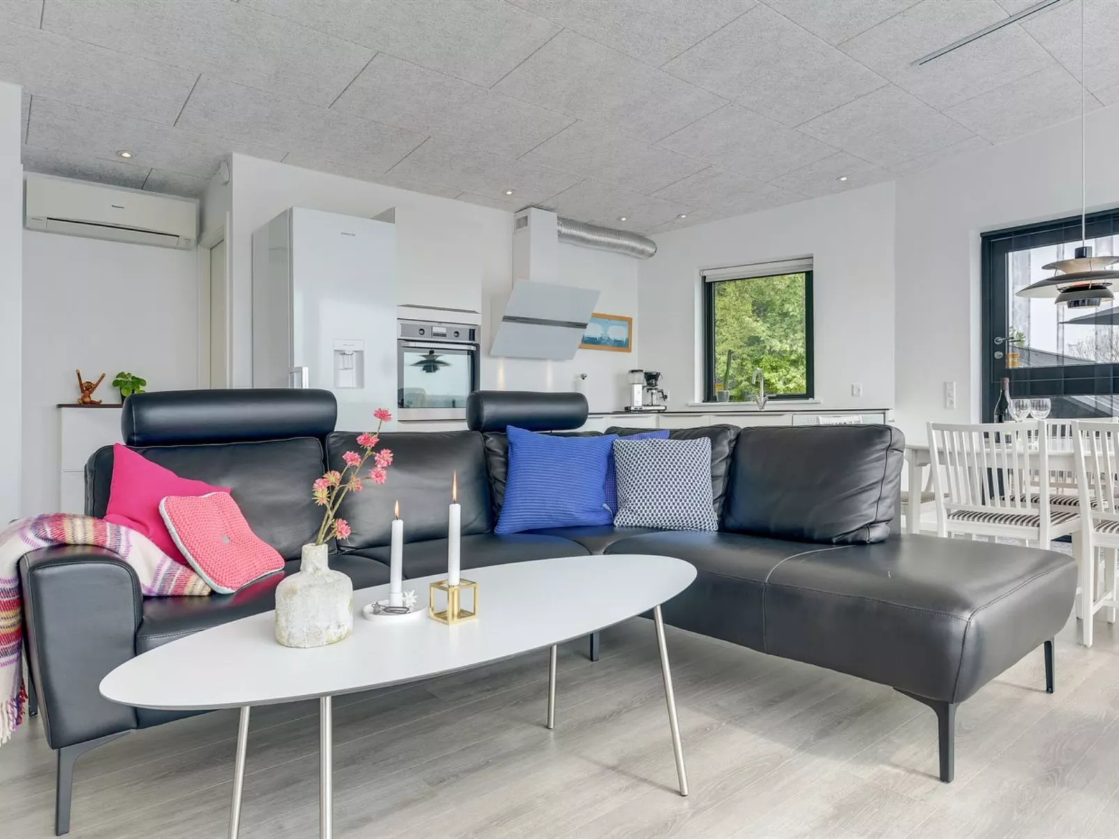 "Florinda" - 10m from the sea-Binnen