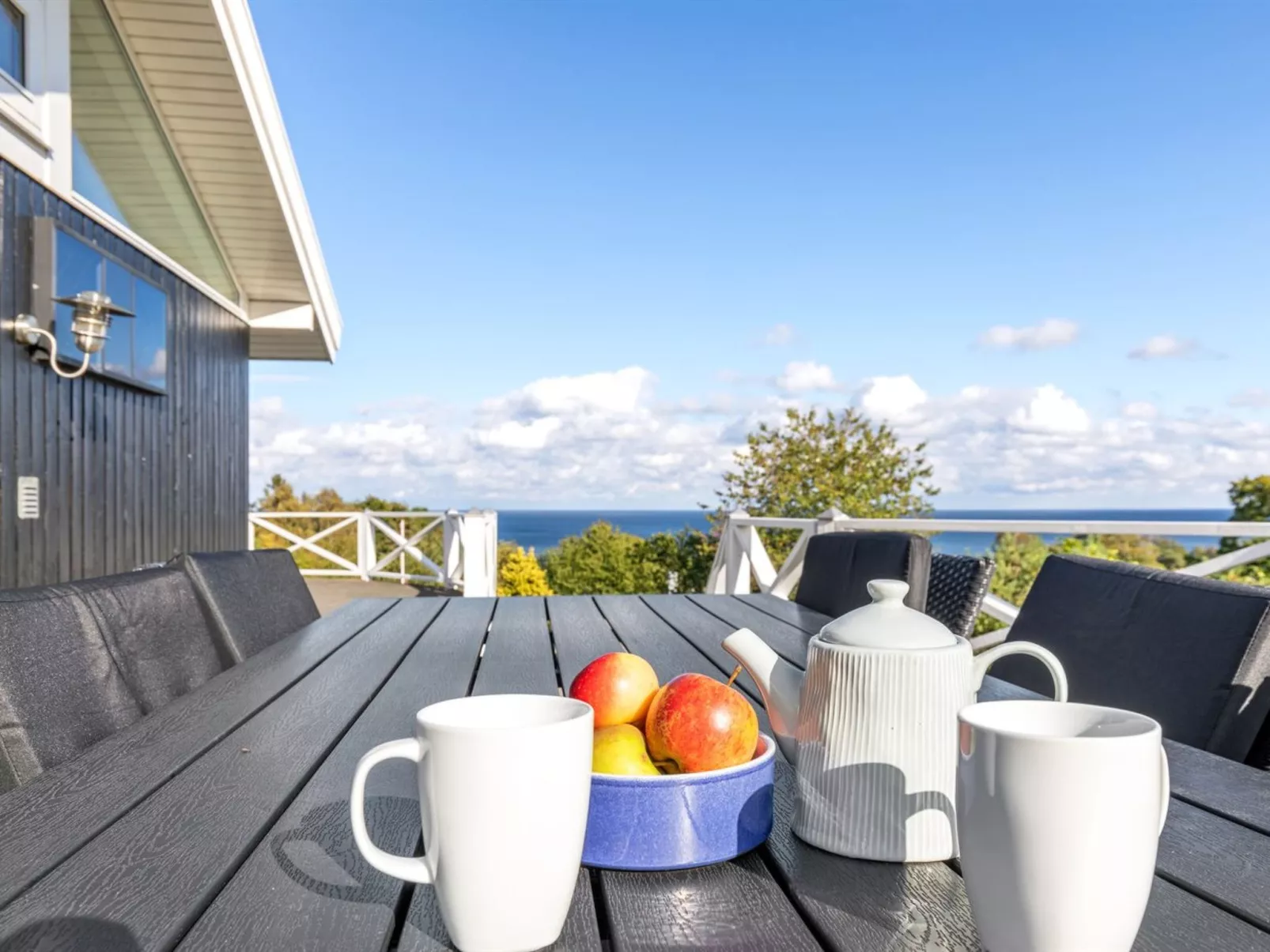 "Tjelle" - 300m from the sea-Buiten