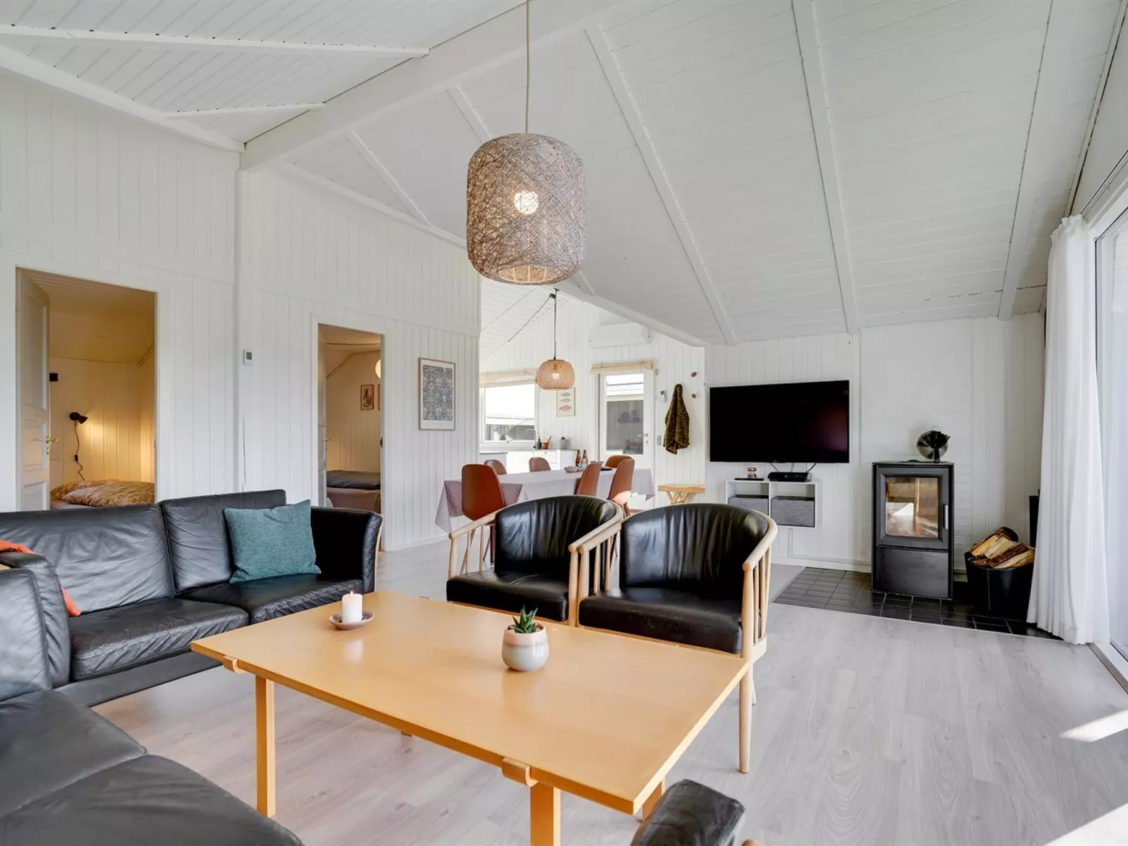 "Ilsi" - 1.5km from the sea-Binnen