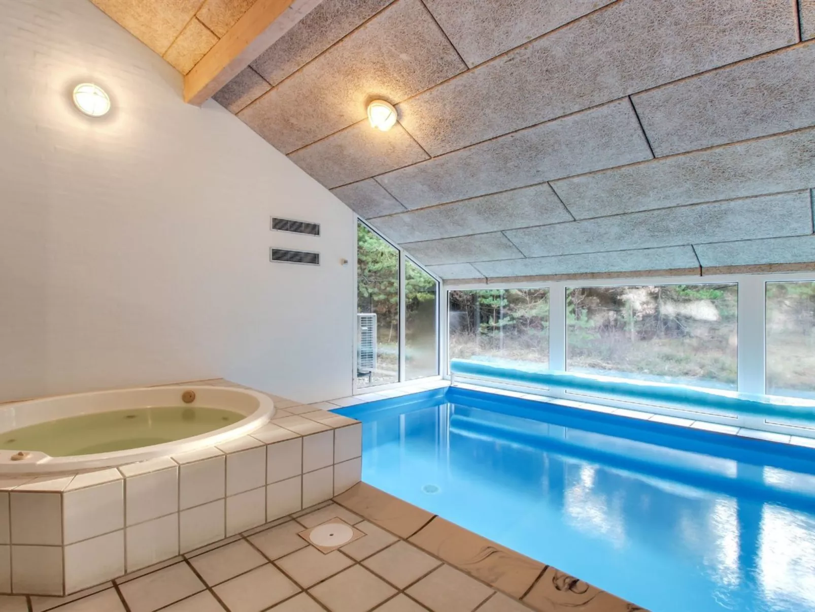 "Jensen" - 700m to the fjord-Buiten